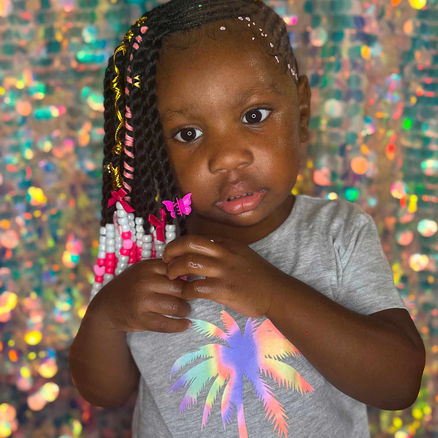 Soriah is registered to the contest to win money with this photo: accessories, bead, bodypart, braid, child, clothing, face, female, finger, girl, hair, hand, happy, head, mouth, person, photography, portrait, smile, t_shirt