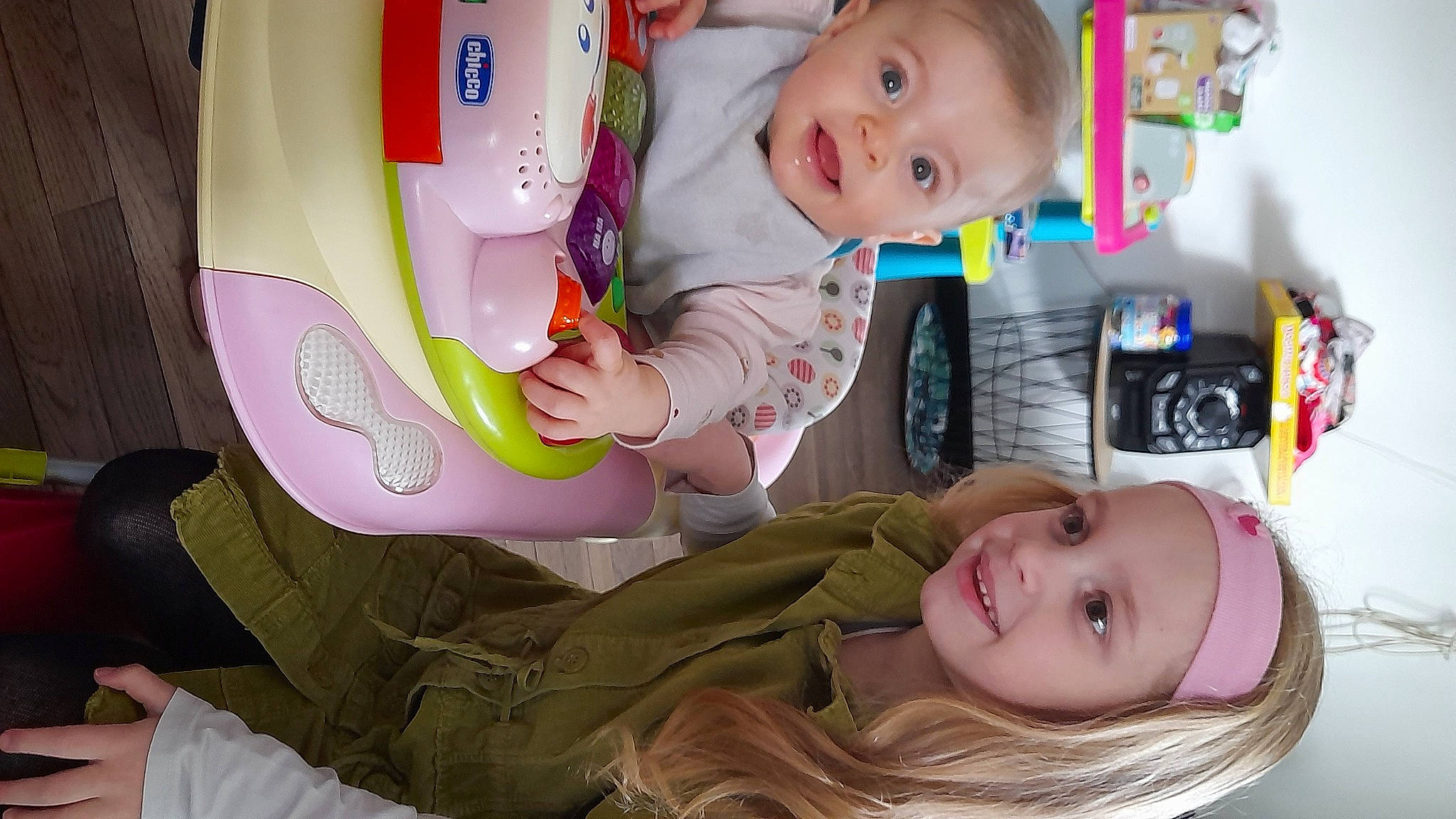 Lilou participe au concours pour gagner de l'argent avec cette photo : baby, baby_toddler_clothing, beauty, cheek, child, comfort, eye, face, facial_expression, happy, head, headwear, joy, organ, people, person, photograph, pink, product, skin