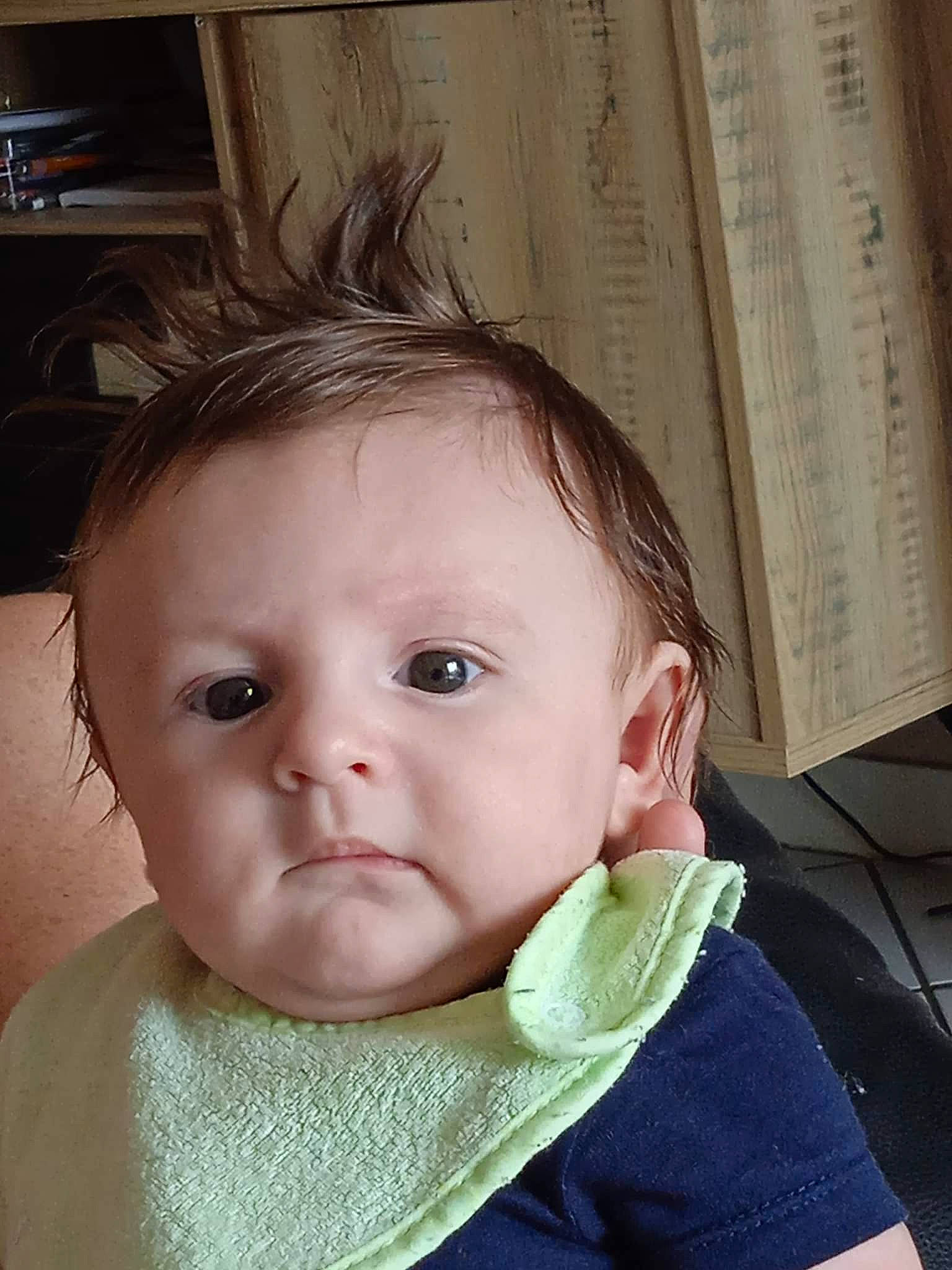 Soann participe au concours pour gagner de l'argent avec cette photo : baby, baby_toddler_clothing, cheek, child, comfort, ear, eyebrow, eyelash, hair, happy, iris, lip, mouth, no_expression, nose, person, picture_frame, sitting, skin, sleeve