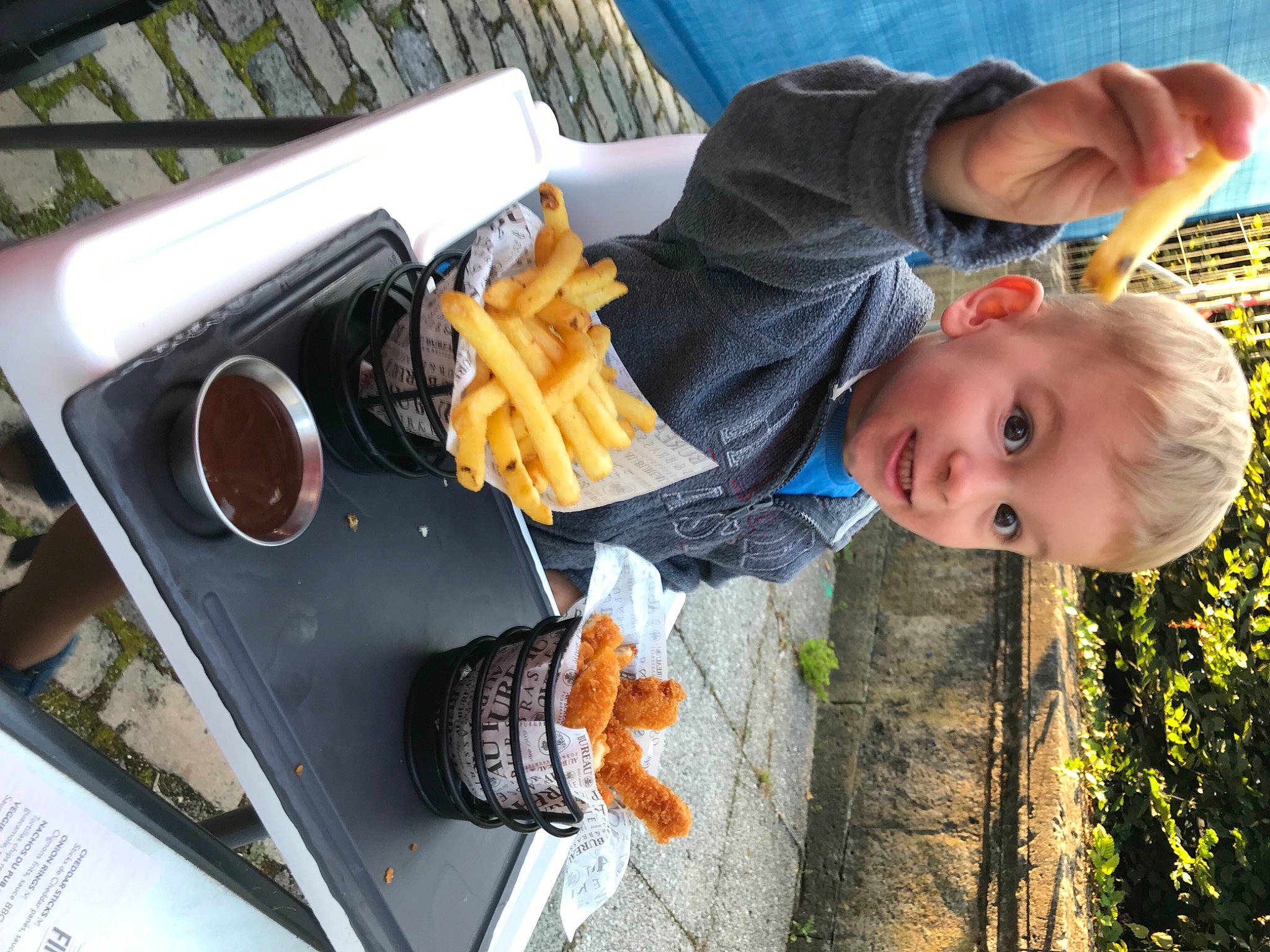 Layvin a rejoint le concours — aidez-le/la à gagner de superbes lots ! child, cooking, cuisine, food, gas, happy, orange, person, plant, recipe, smile, staple_food, toddler