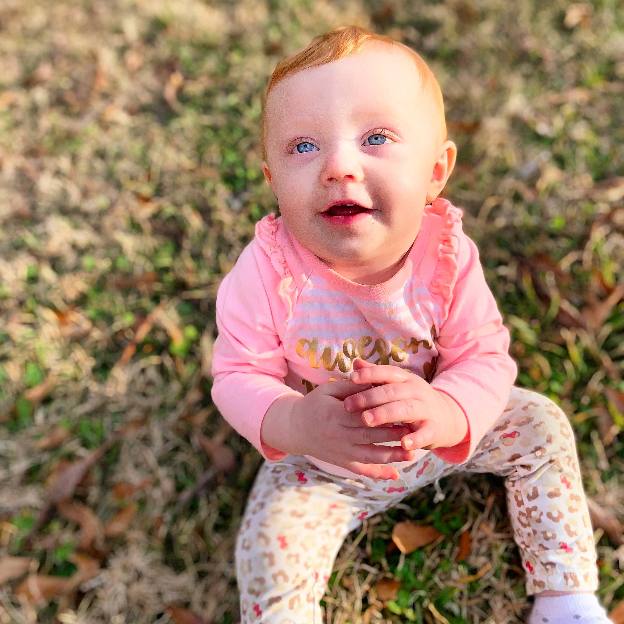 Bostyn is registered to the contest to win money with this photo: child, girl, grass, infant, person, pink, plant, portrait_photography, skin, smile, toddler, tree