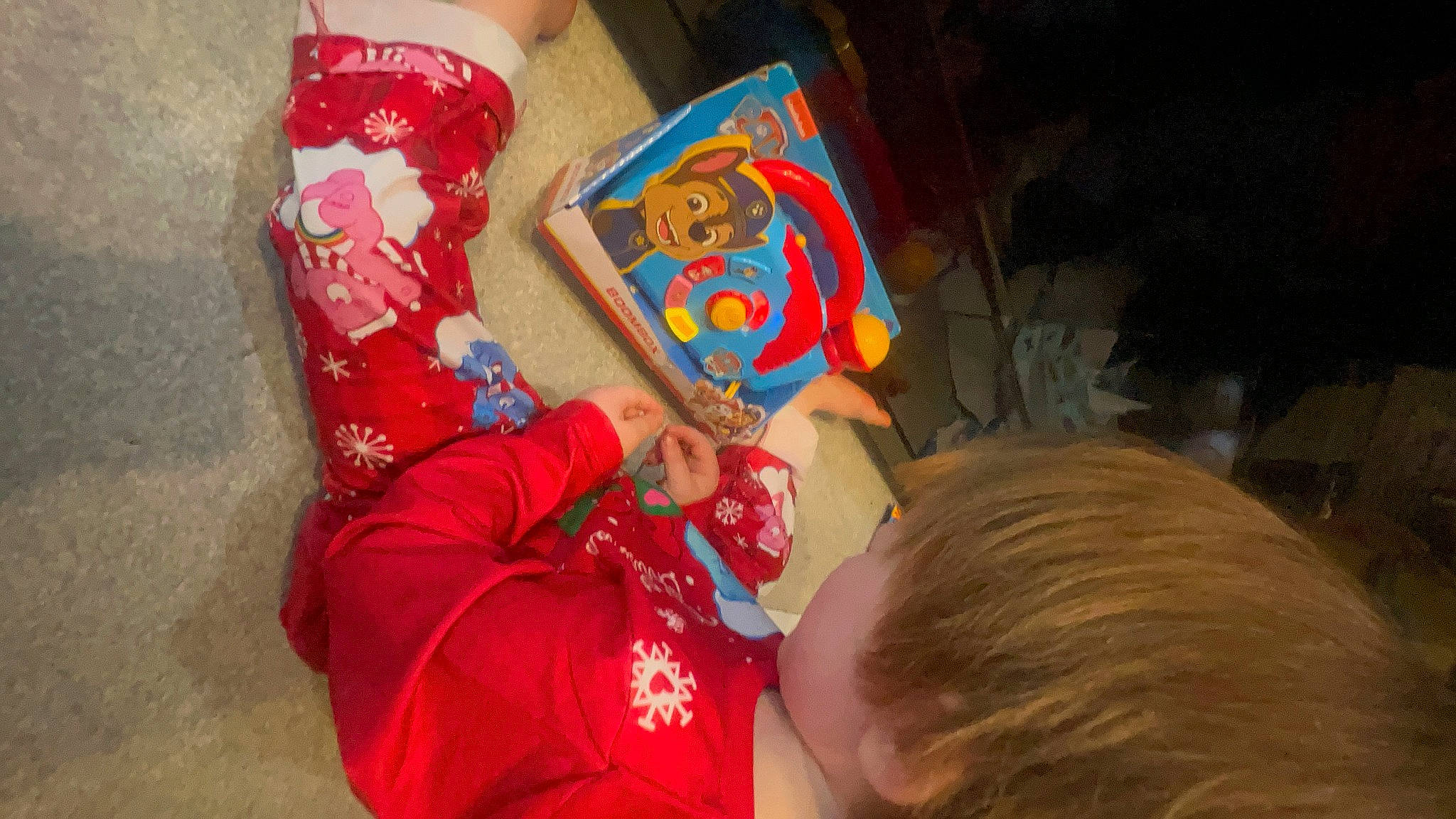 Noè Pierre a rejoint le concours — aidez-le/la à gagner de superbes lots ! baby, baby_toddler_clothing, child, event, finger, foot, fun, happy, human_leg, linens, nail, party, pattern, person, play, room, sitting, t_shirt, thigh, toddler