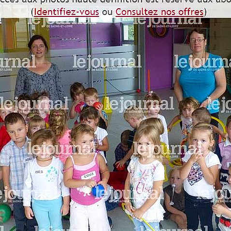 Naomie participe au concours pour gagner de l'argent avec cette photo : child, community, friendship, fun, girl, joy, material, person, product, recreation, social_group