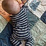 Léo participe au concours pour gagner de l'argent avec cette photo : baby, baby_head, bare_feet, blanket, child, crawling, cute, fabric, floor, giraffe_toy, home_interior, infant, onesie, patchwork, quilt, resting, soft_lighting, striped_clothing, toddler, toy