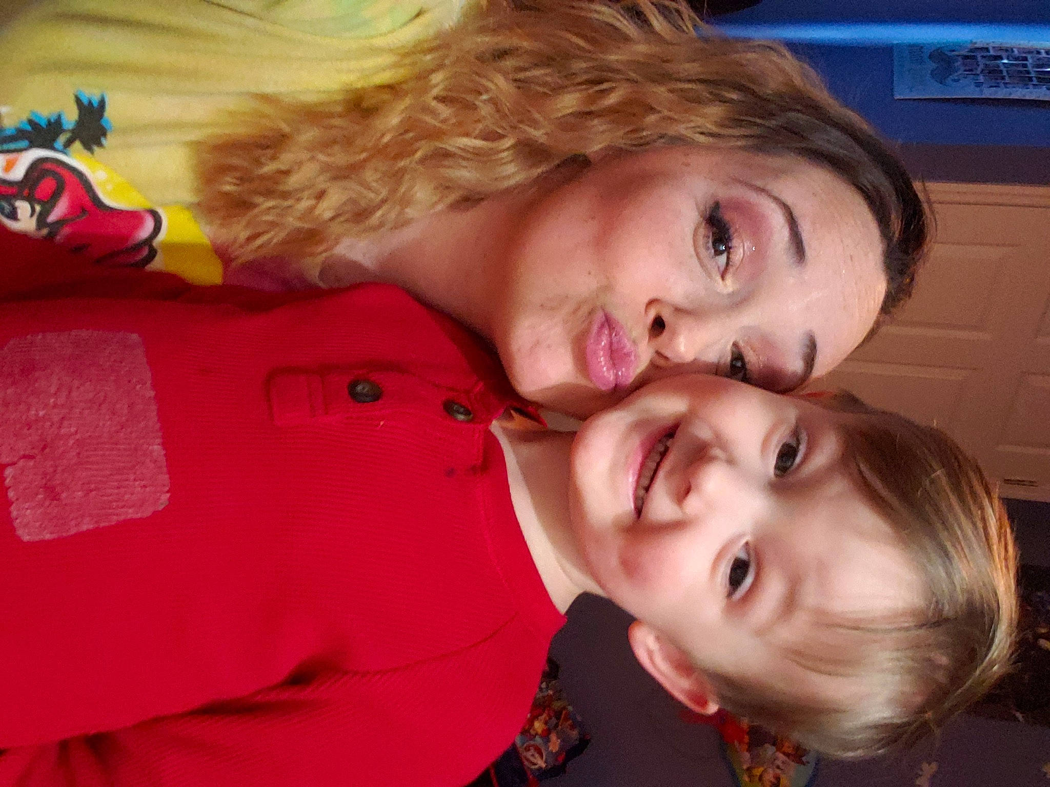 Wayne is registered to the contest to win money with this photo: cheek, chin, ear, eye, eyebrow, facial_expression, forehead, gesture, hair, happy, interaction, iris, joy, lip, mouth, neck, nose, person, plant, skin