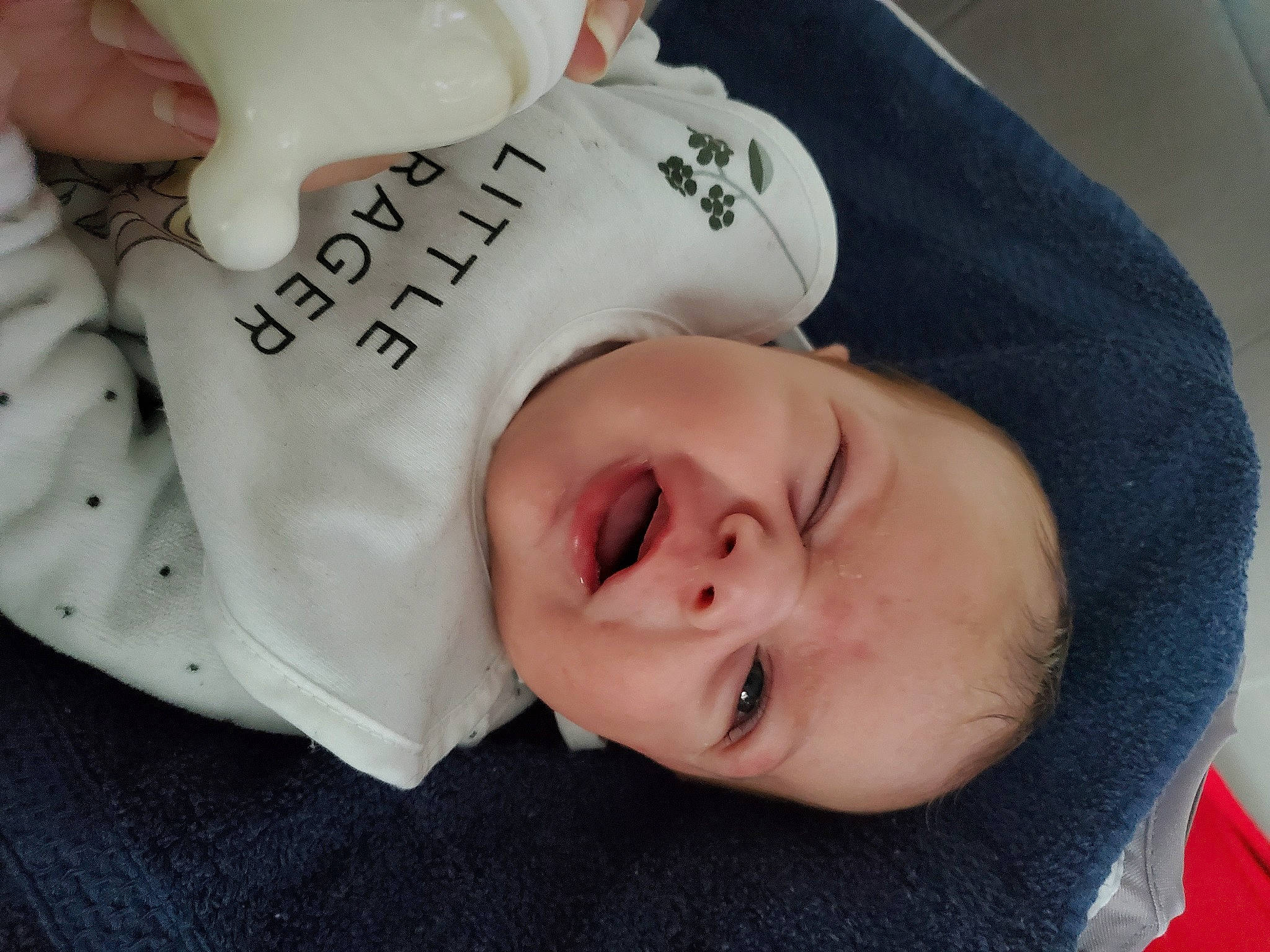 Matéo participe au concours pour gagner de l'argent avec cette photo : baby, baby_toddler_clothing, carmine, cheek, child, chin, comfort, eyebrow, eyelash, face, happy, headgear, lip, mouth, nose, person, skin, sleeve, smile, toddler