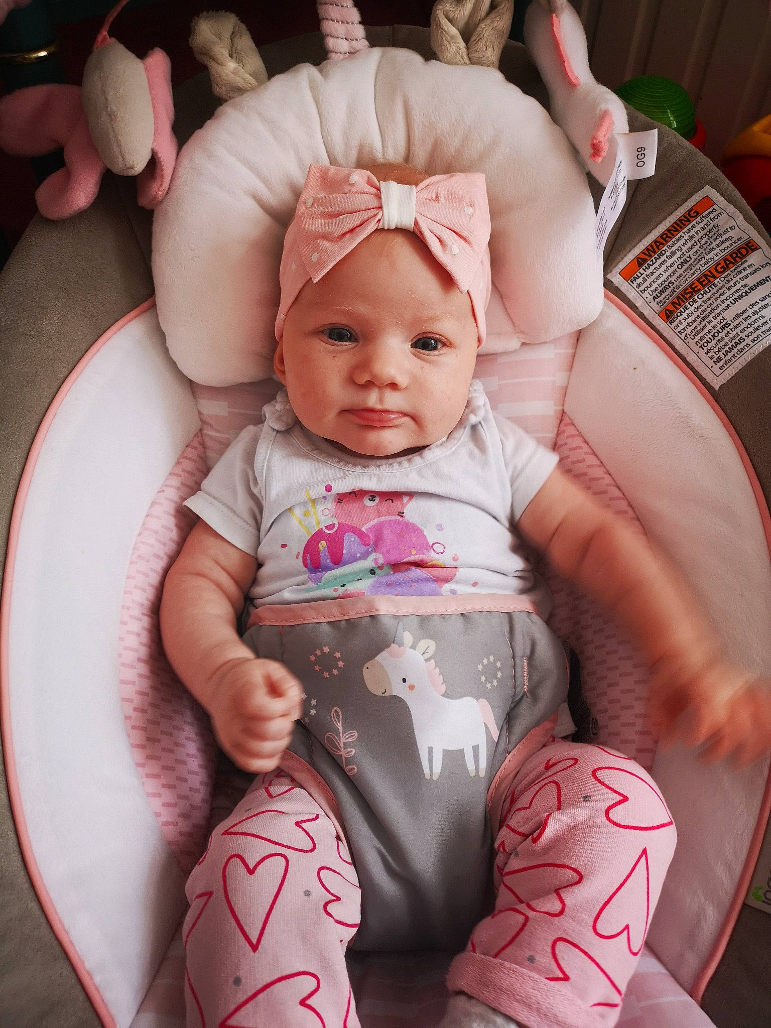 Elynne a rejoint le concours — aidez-le/la à gagner de superbes lots ! baby, cheek, child, headwear, person, pink, toddler