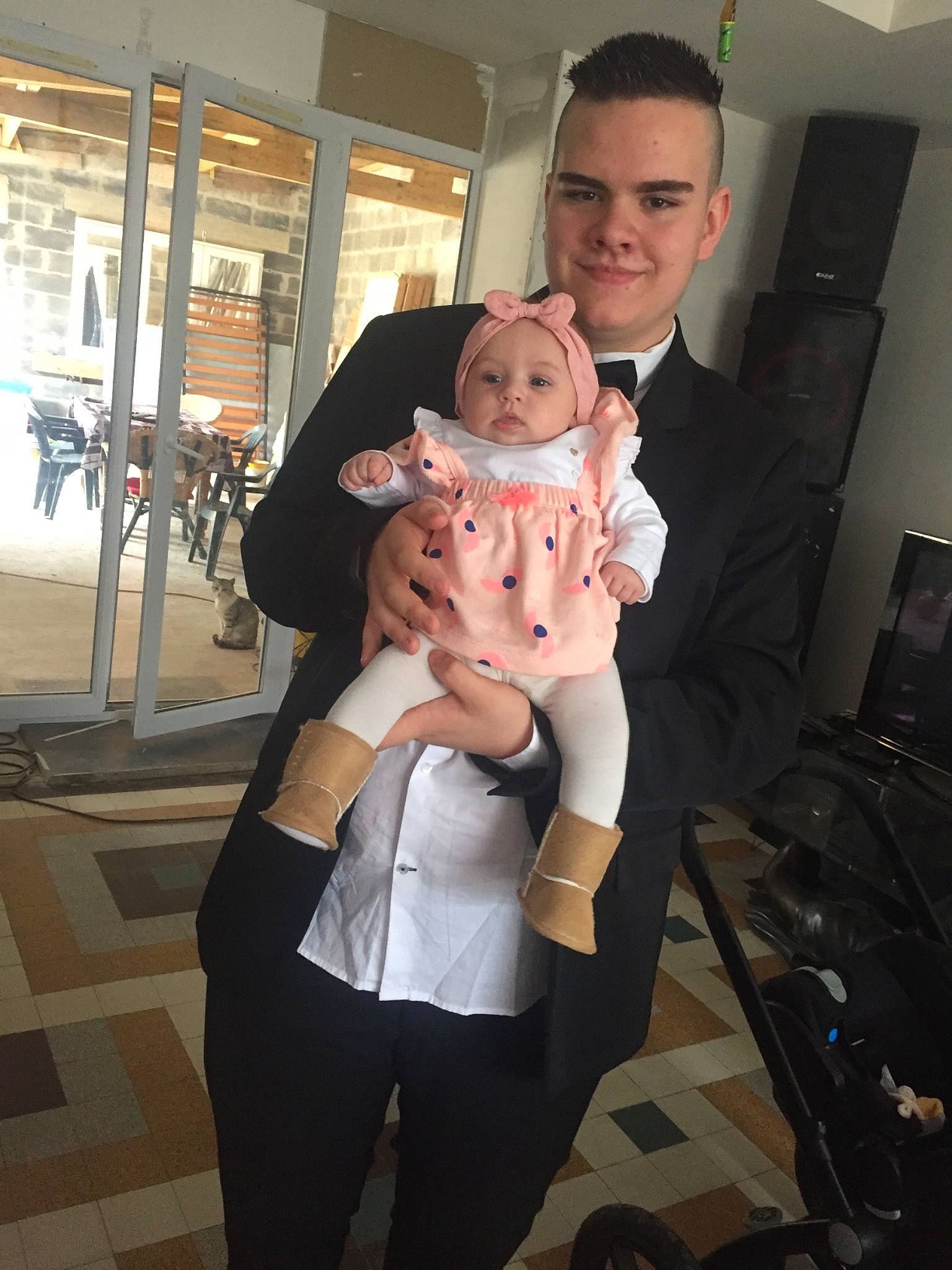 Chelsea participe au concours pour gagner de l'argent avec cette photo :