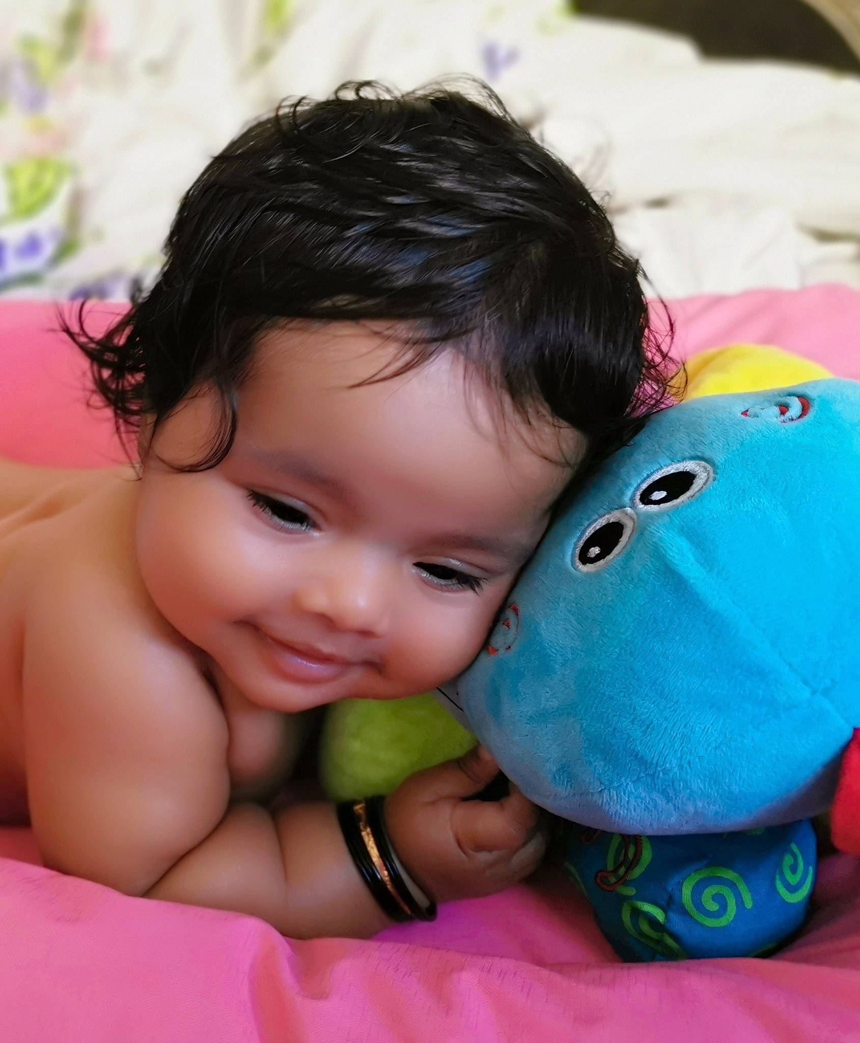 Shanaya a rejoint le concours — aidez-le/la à gagner de superbes lots ! baby, baby_products, child, joy, person, skin, stuffed_toy, toddler, toy