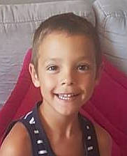 Issa participe au concours pour gagner de l'argent avec cette photo : black_hair, blond, cheek, child, child_model, chin, eye, eyebrow, face, facial_expression, forehead, hair, hairstyle, head, joy, lip, mouth, nose, person, skin