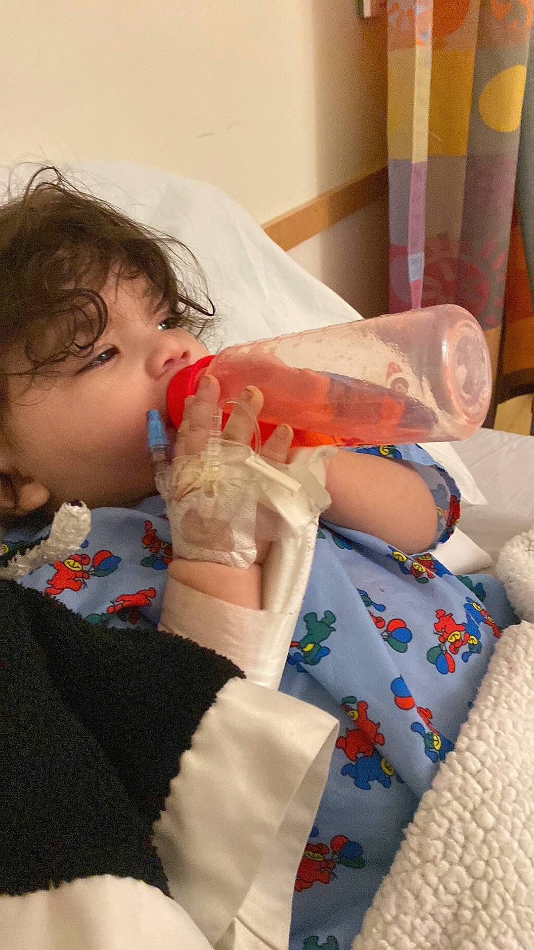 Jaxxon is registered to the contest to win money with this photo: arm, baby, baby_products, child, comfort, event, eyelash, happy, health_care, human_leg, joint, linens, nail, patient, person, play, room, shoulder, sitting, skin