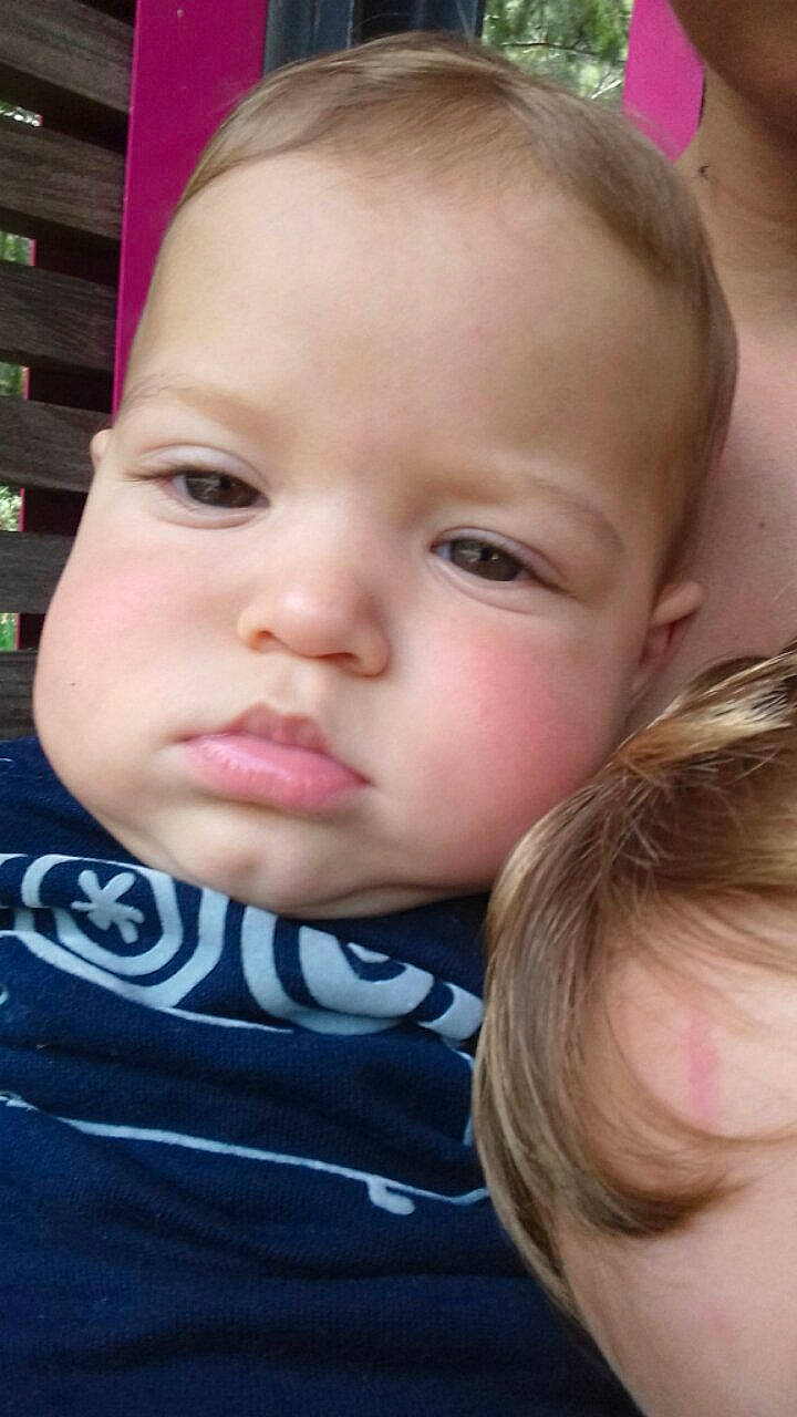 Bradley participe au concours pour gagner de l'argent avec cette photo : cheek, child, chin, ear, eyebrow, face, forehead, girl, hairstyle, head, human_hair_color, infant, lip, nose, person, product, skin, smile, toddler