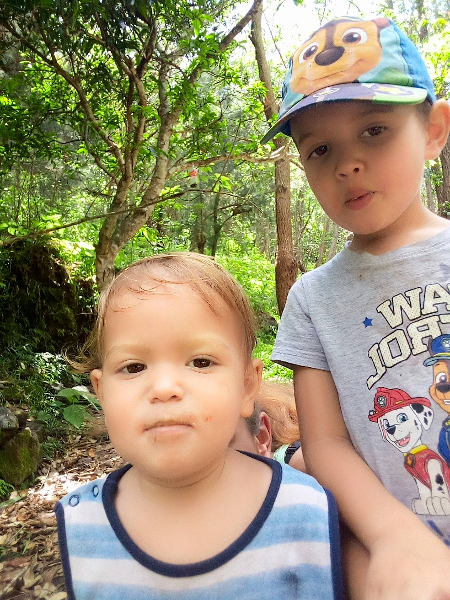 Bradley participe au concours pour gagner de l'argent avec cette photo : baby, cap, child, headgear, headwear, male, person, play, smile, summer, toddler, vacation