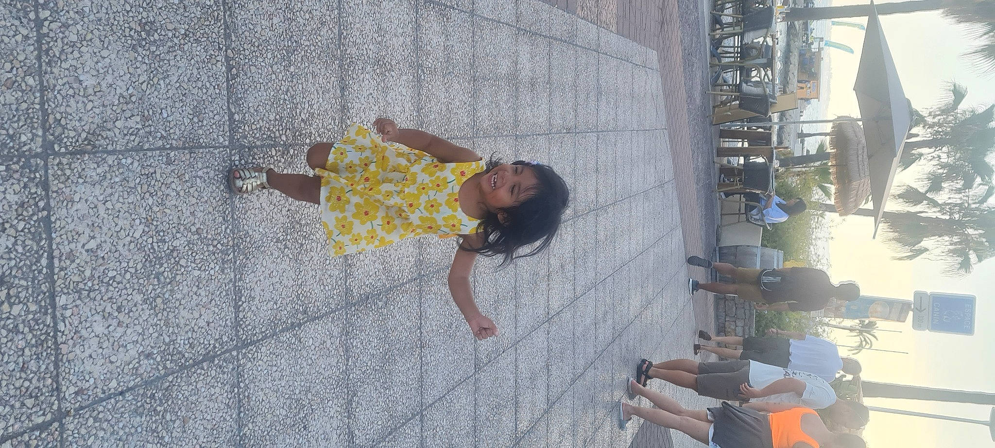 Linettr participe au concours pour gagner de l'argent avec cette photo : baby, baby_toddler_clothing, child, composite_material, concrete, flooring, fun, joy, leisure, pattern, person, plant, sidewalk, toddler