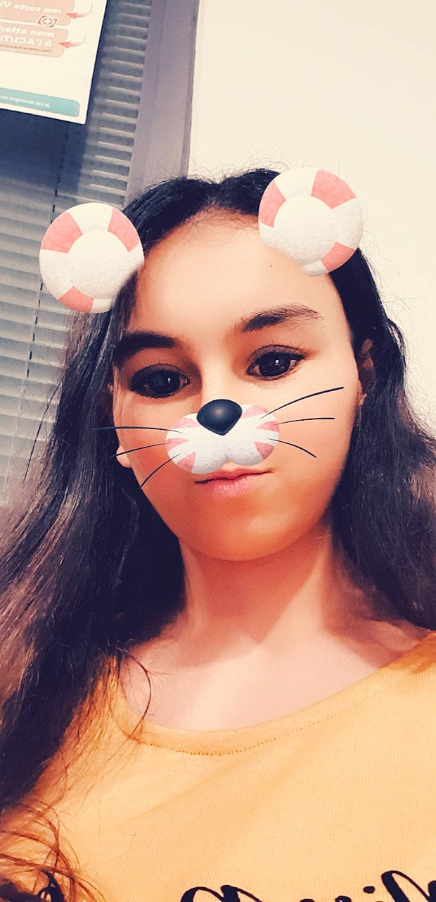 Tanya a rejoint le concours — aidez-le/la à gagner de superbes lots ! beauty, black_hair, brown_hair, cheek, eye, eyebrow, eyelash, eyewear, face, forehead, girl, glasses, hair_accessory, head, headgear, lip, nose, person, skin, smile