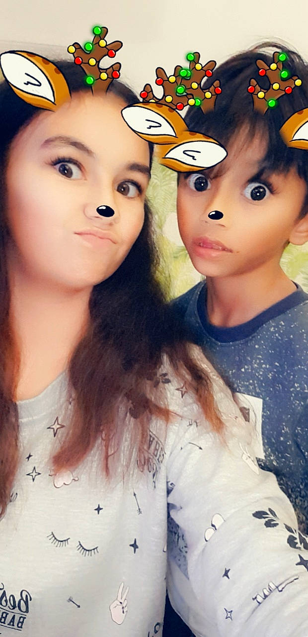 Kenjy a rejoint le concours — aidez-le/la à gagner de superbes lots ! brown_hair, doll, eyelash, flower, girl, hair_accessory, person, skin