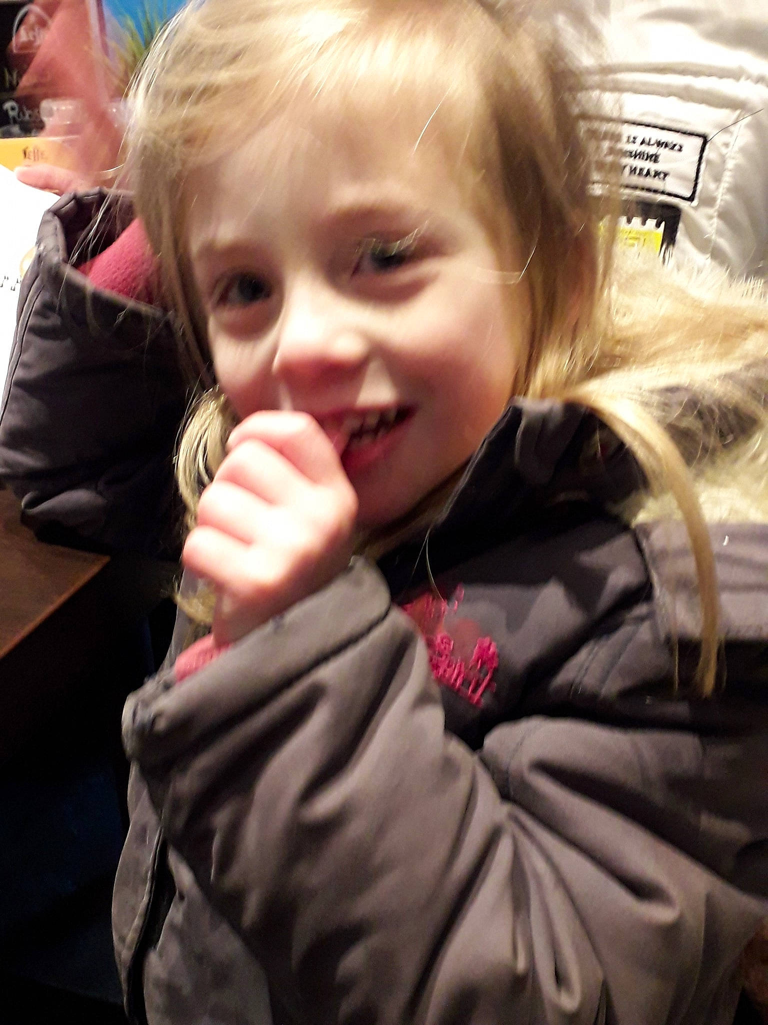 Savannah participe au concours pour gagner de l'argent avec cette photo : blond, cheek, child, eye, face, facial_expression, finger, fun, happy, head, laugh, mouth, nose, organ, person, photography, skin, smile, toddler, tongue