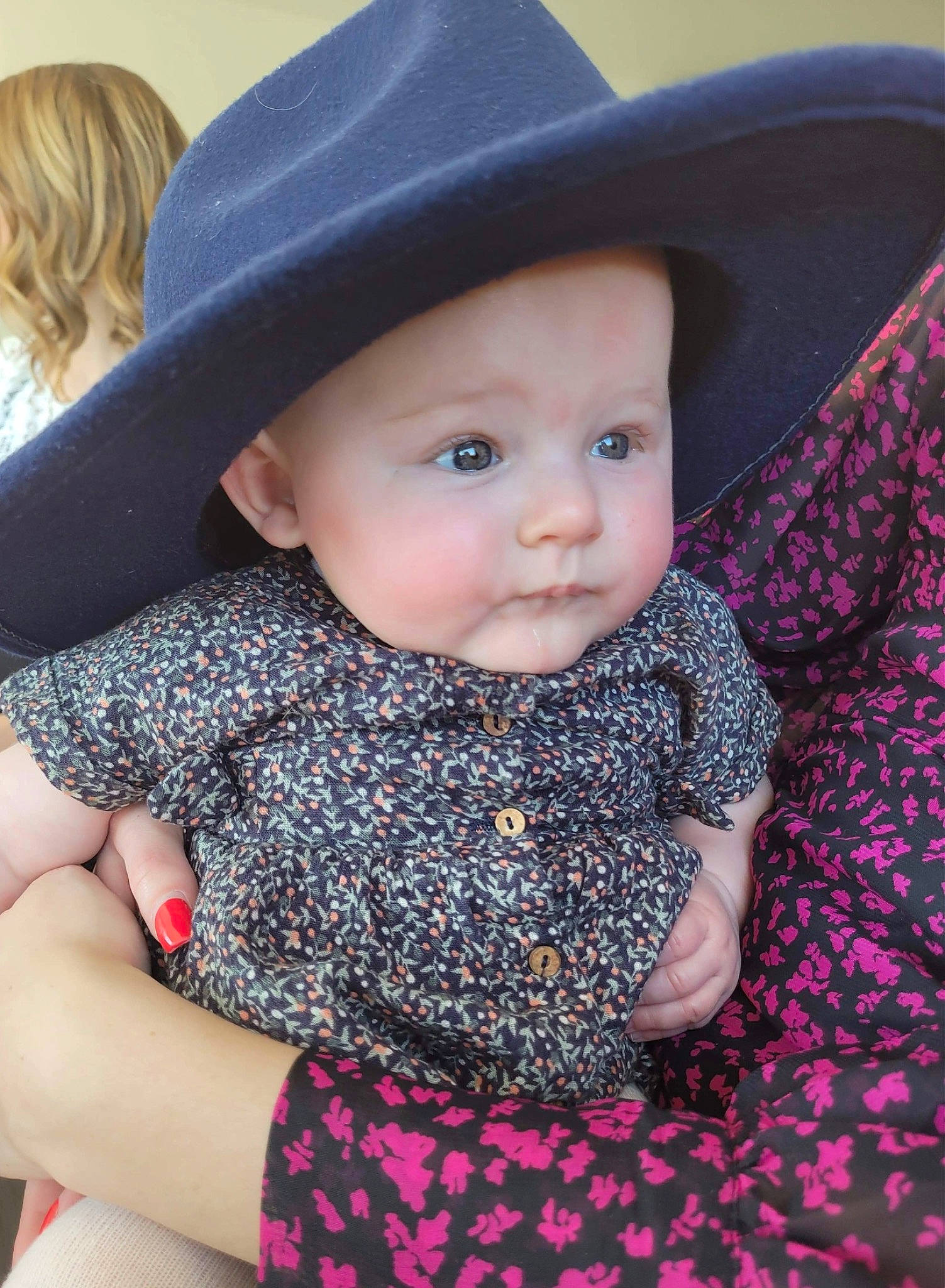 Margot a rejoint le concours — aidez-le/la à gagner de superbes lots ! arm, baby, baby_toddler_clothing, cap, child, cool, eye, facial_expression, fedora, hairstyle, hat, headgear, headwear, iris, lip, pattern, person, product, skin, sleeve