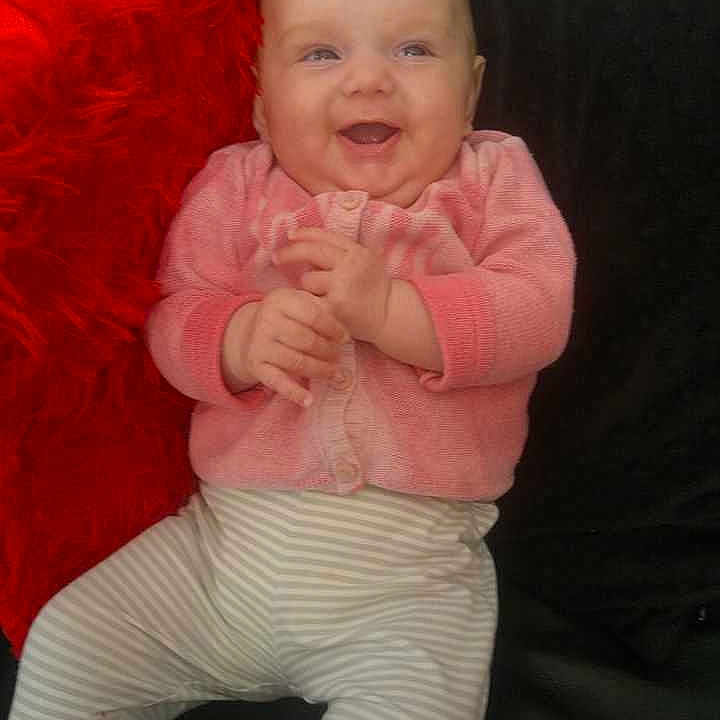 Matylda is registered to the contest to win money with this photo: