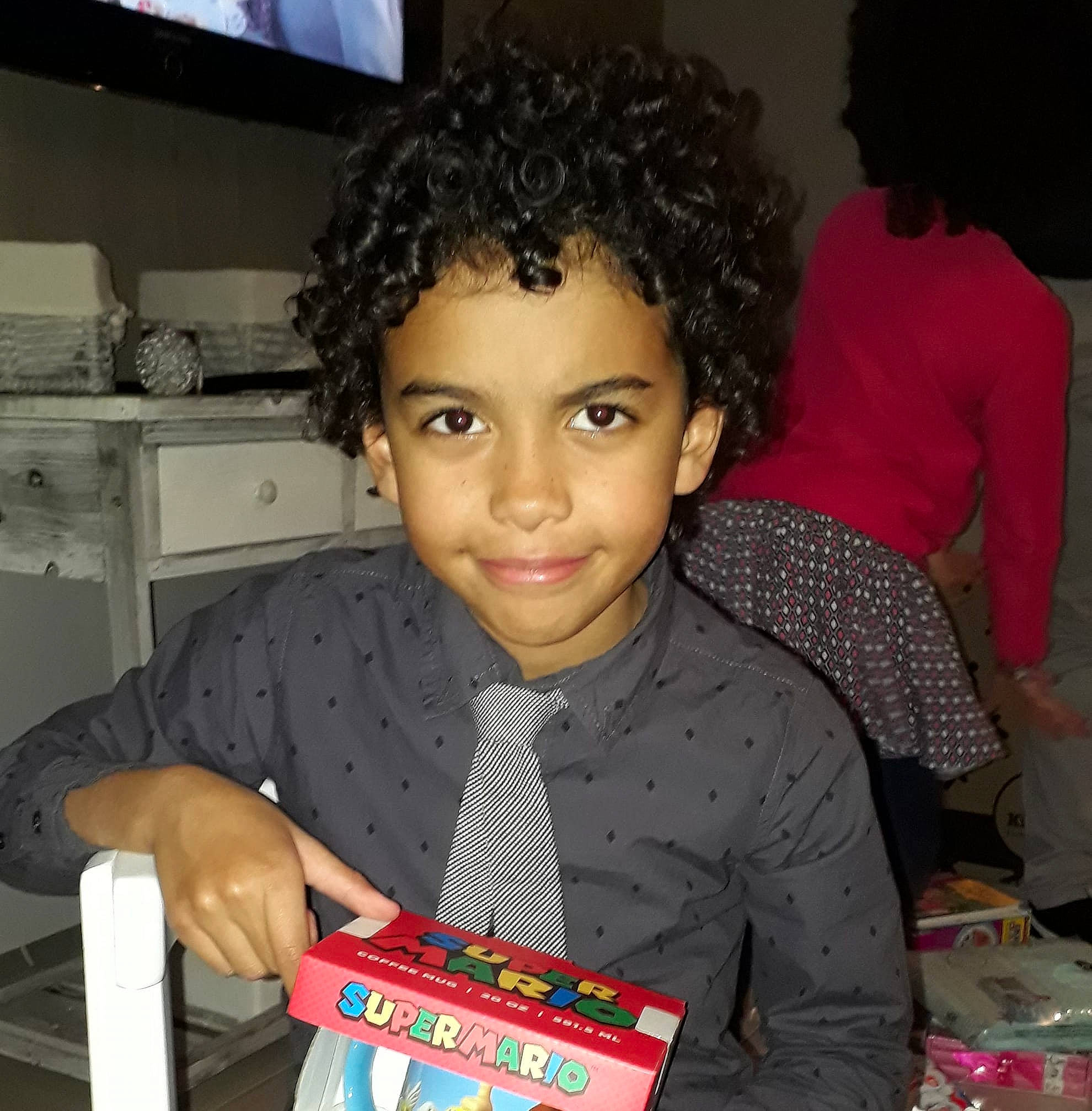 Joachim a rejoint le concours — aidez-le/la à gagner de superbes lots ! child, hairstyle, jheri_curl, person, s_curl