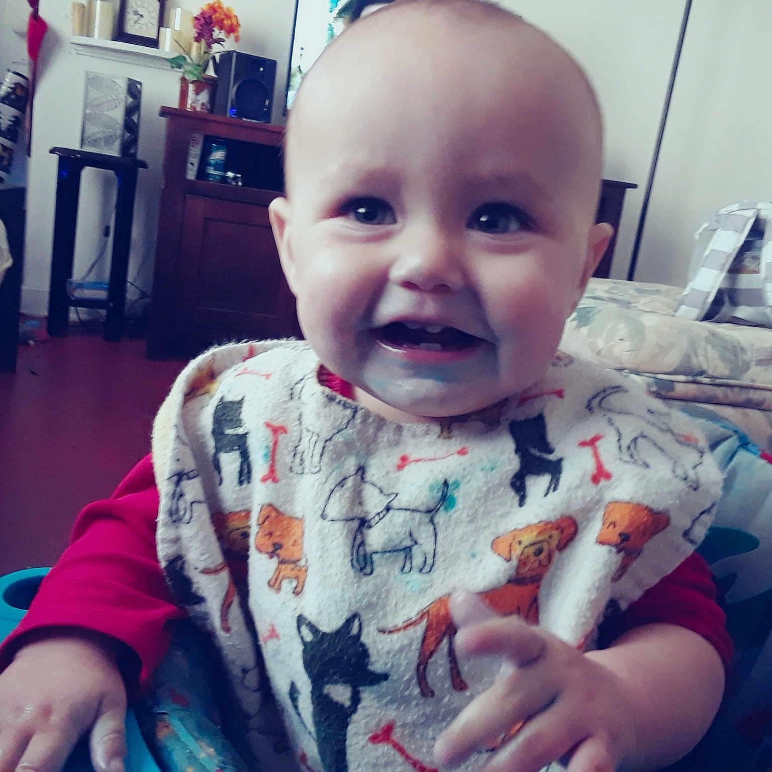 Zaven is registered to the contest to win money with this photo: arm, boy, cheek, child, cool, day, eye, face, facial_expression, finger, fun, head, infant, mouth, nose, organ, person, product, skin, smile