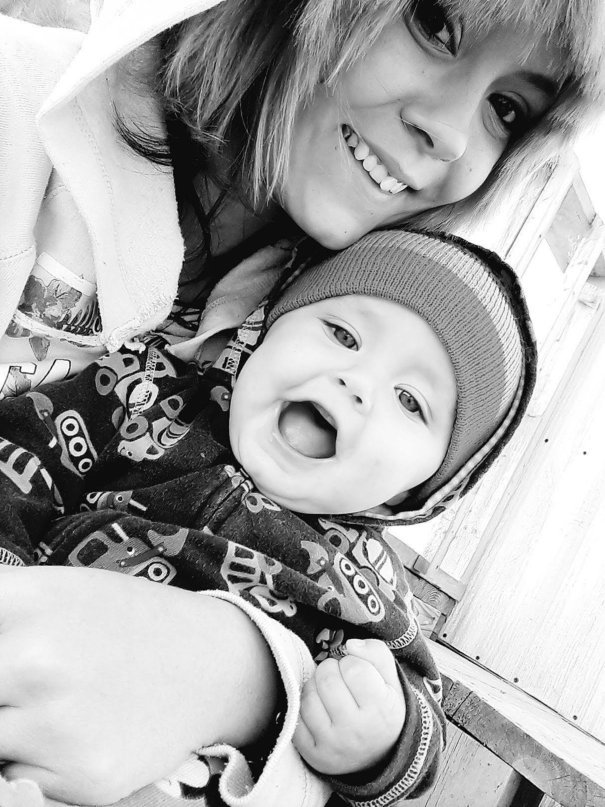 Zaven is registered to the contest to win money with this photo: beauty, black, black_and_white, child, emotion, eye, girl, happiness, human, infant, joy, monochrome, monochrome_photography, mother, nose, organ, person, photograph, photography, skin