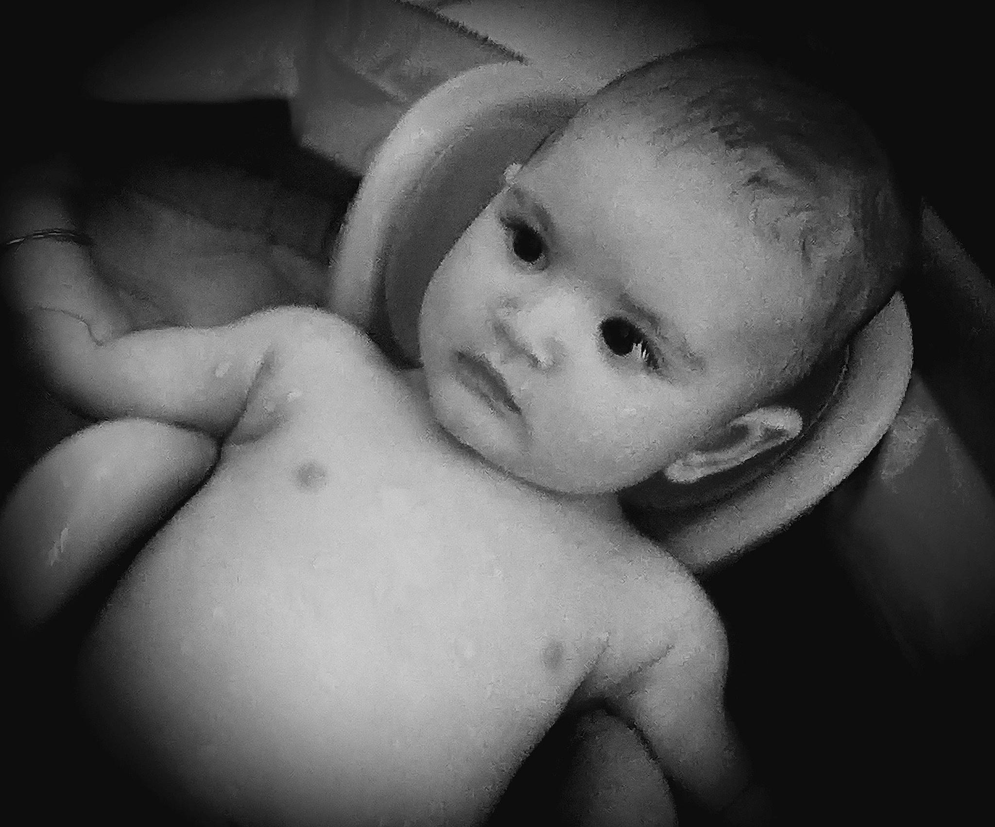 Nino a rejoint le concours — aidez-le/la à gagner de superbes lots ! baby, beauty, black, black_and_white, cheek, child, eye, eyebrow, face, head, lip, monochrome, monochrome_photography, mouth, muscle, nose, person, photograph, photography, skin