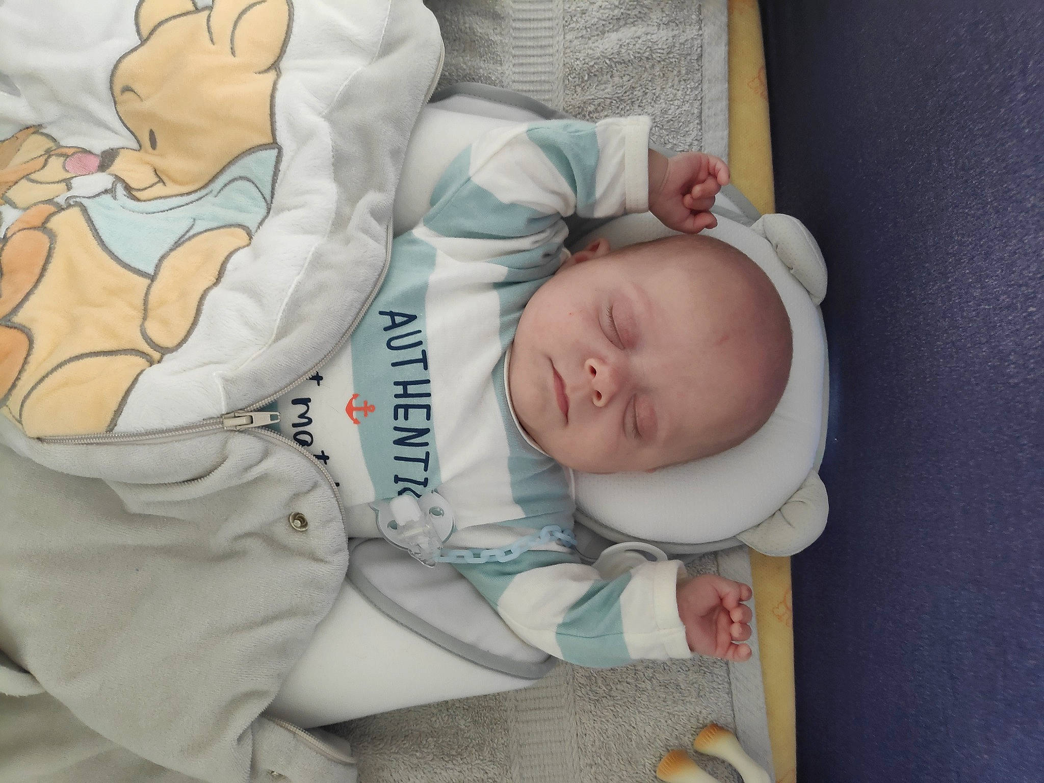 Nael a rejoint le concours — aidez-le/la à gagner de superbes lots ! baby, baby_products, baby_sleeping, child, comfort, nap, person, product, sleep, toddler