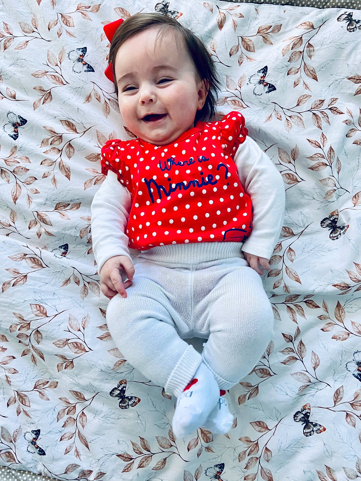 Kataleya participe au concours pour gagner de l'argent avec cette photo : baby, baby_toddler_clothing, child, child_model, eye, facial_expression, happy, head, pattern, people_in_nature, person, photo_shoot, photograph, play, portrait_photography, sitting, sleeve, smile, toddler, white