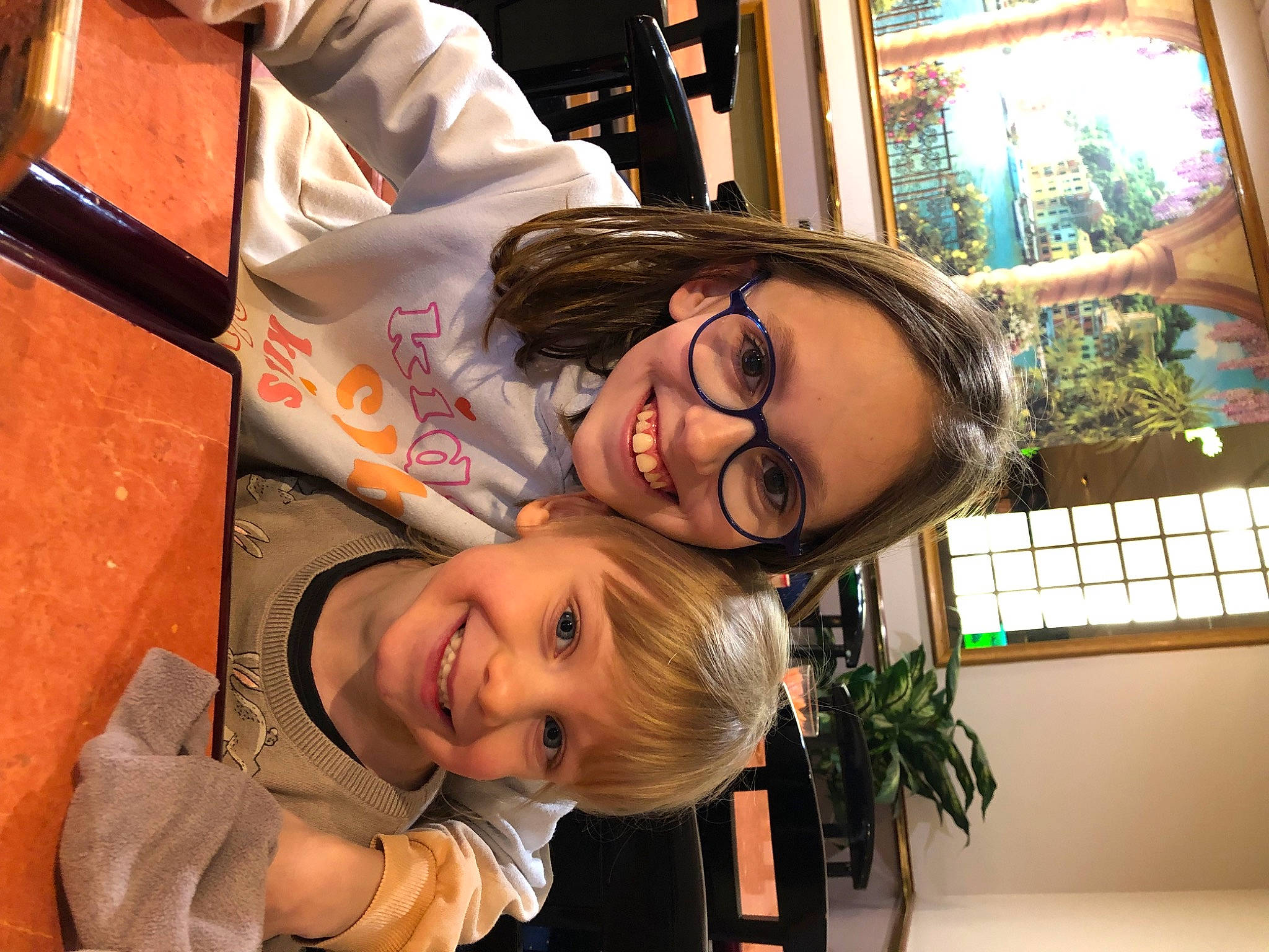 Noémie participe au concours pour gagner de l'argent avec cette photo : child, event, eyewear, flowerpot, fun, glasses, happy, houseplant, joy, leisure, mouth, person, plant, recreation, room, smile, toddler, tourism, travel, tree
