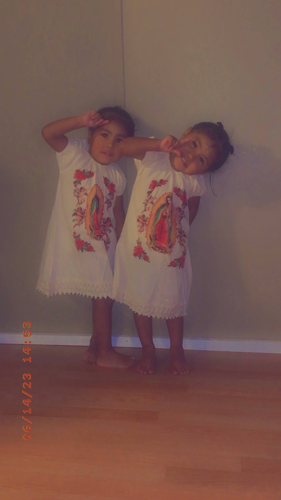 Valeria Verenice is registered to the contest to win money with this photo: baby_toddler_clothing, barefoot, dance, entertainment, event, fashion_design, flesh, flooring, human_leg, joy, knee, linens, magenta, pattern, peach, performing_arts, person, room, sleeve, toddler