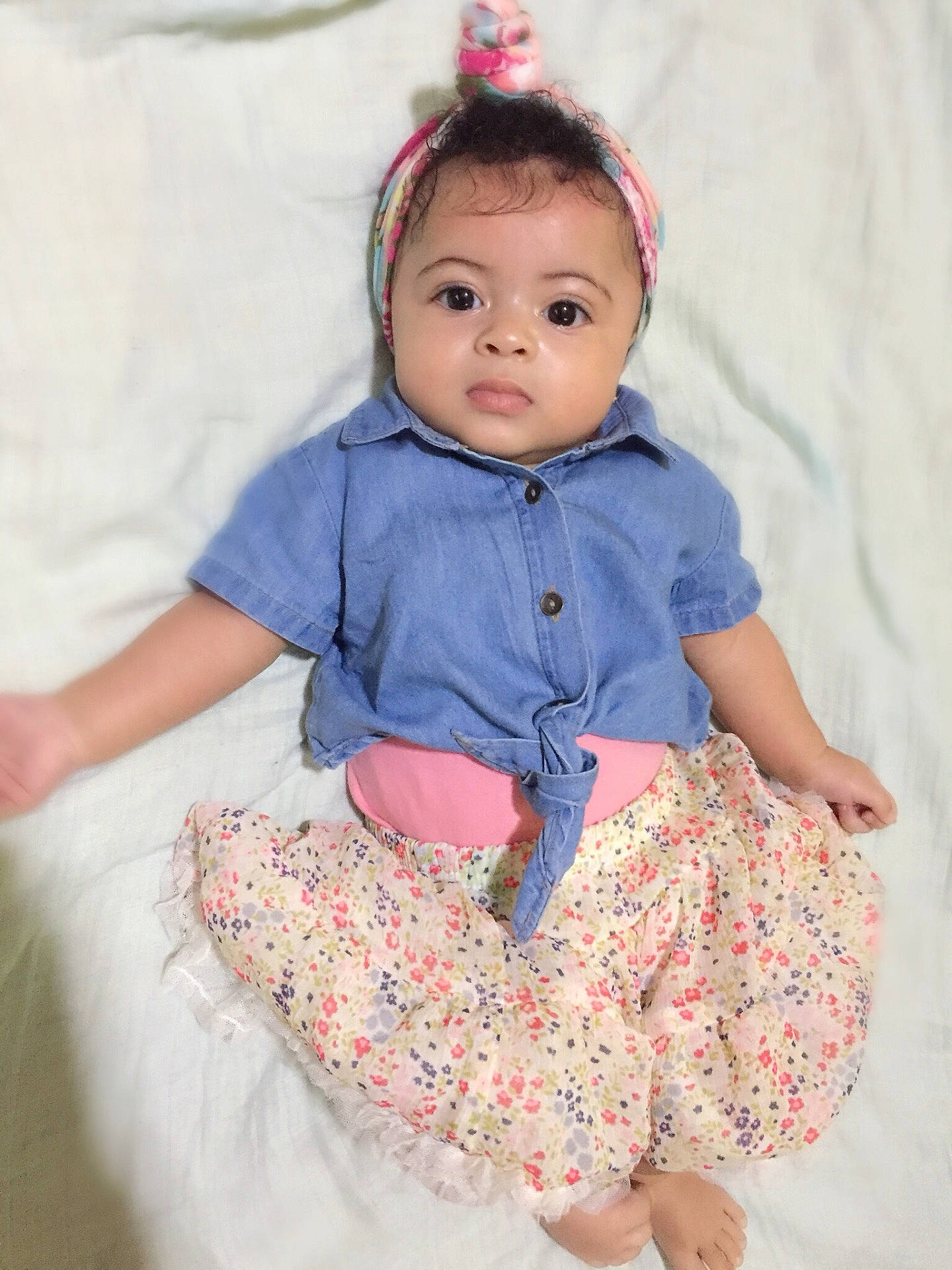 Vàyra is registered to the contest to win money with this photo: child, girl, hair_accessory, infant, material, pattern, person, pink, product, skin, textile, toddler