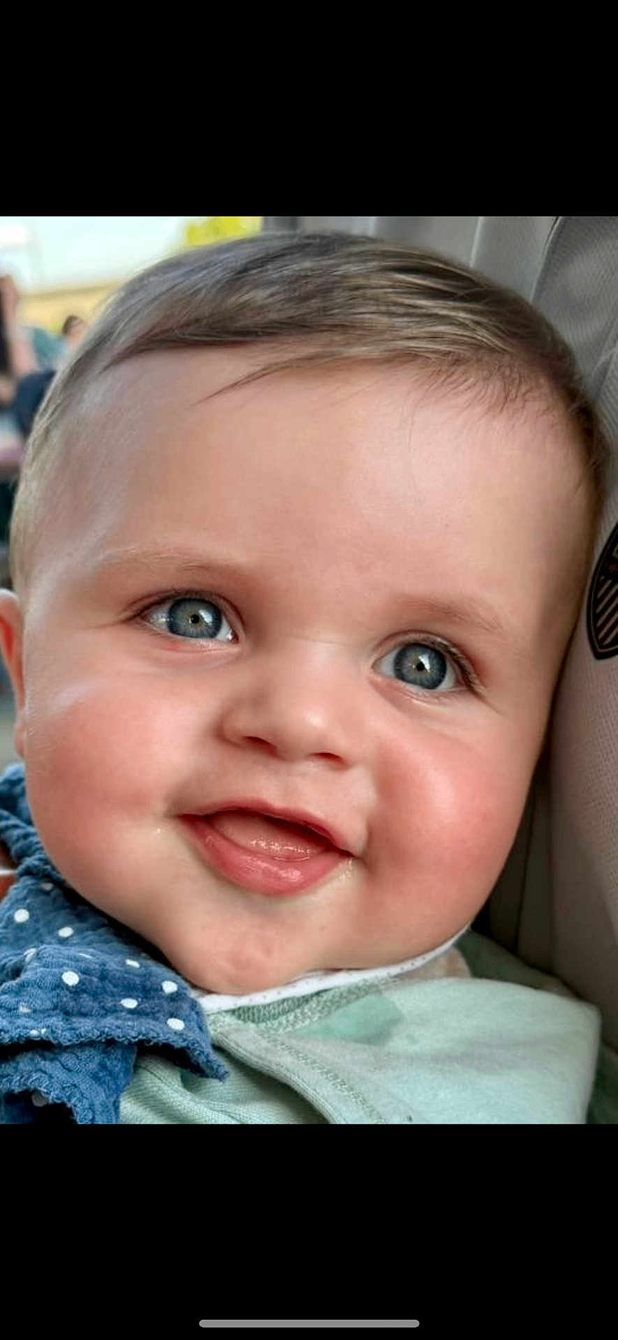 Liyano participe au concours pour gagner de l'argent avec cette photo : baby, blue_eyes, cheeks, child, close_up, clothing, cute, expression, face, happy, head, infant, innocence, person, polka_dot, portrait, skin, smile, soft_texture, young