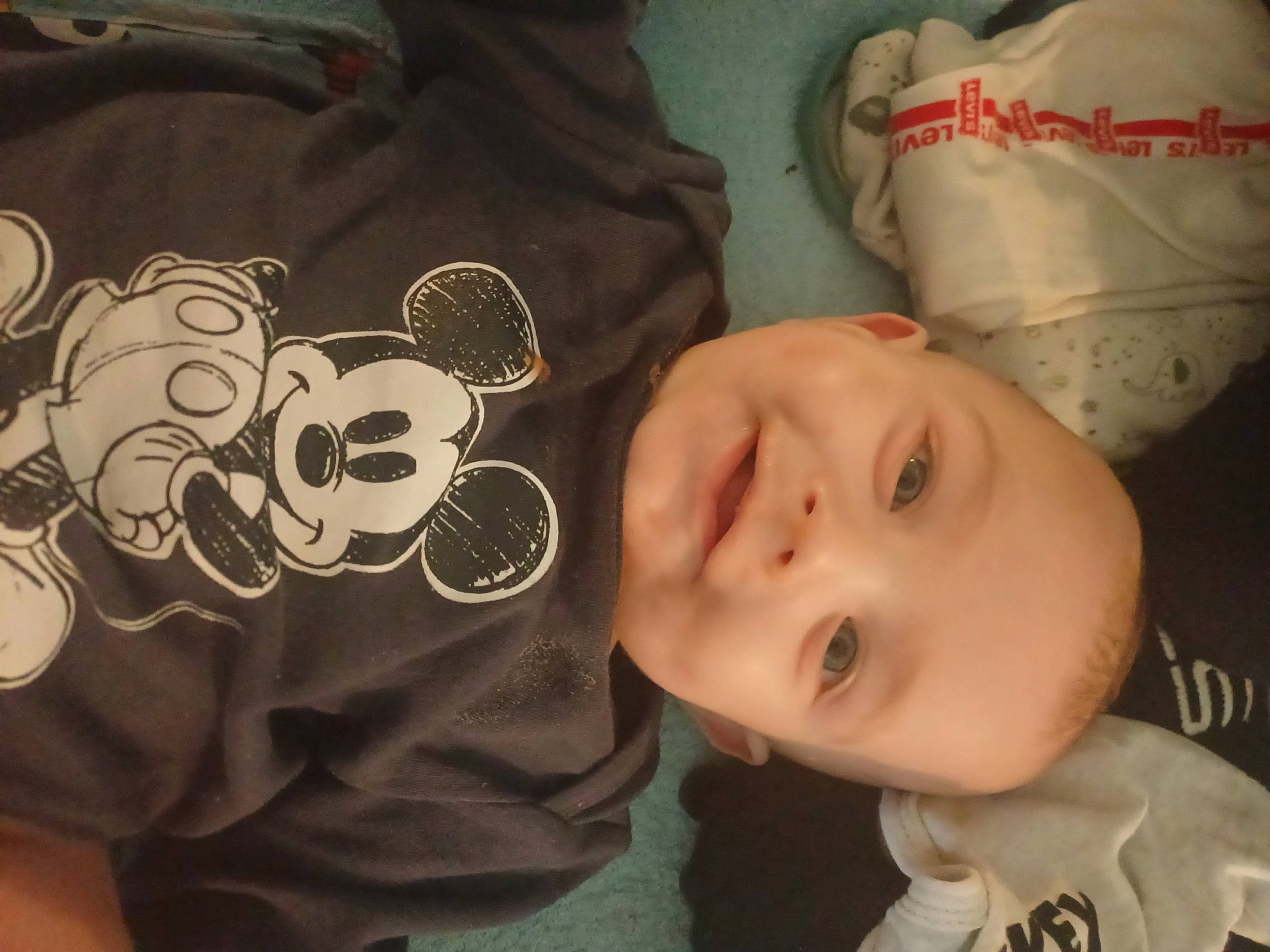 Mayronne participe au concours pour gagner de l'argent avec cette photo : baby, baby_toddler_clothing, cheek, child, comfort, cool, eye, eyelash, font, happy, joy, mouth, neck, nose, pattern, person, sleeve, smile, t_shirt, textile