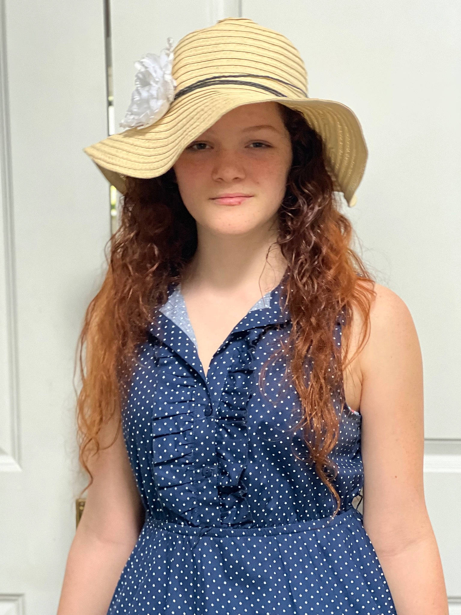 Irelyn is registered to the contest to win money with this photo: eye, face, facial_expression, fashion, hair, hairstyle, hat, head, headwear, human_body, joint, lip, neck, one_piece_garment, person, shoulder, skin, sleeve, smile, sun_hat