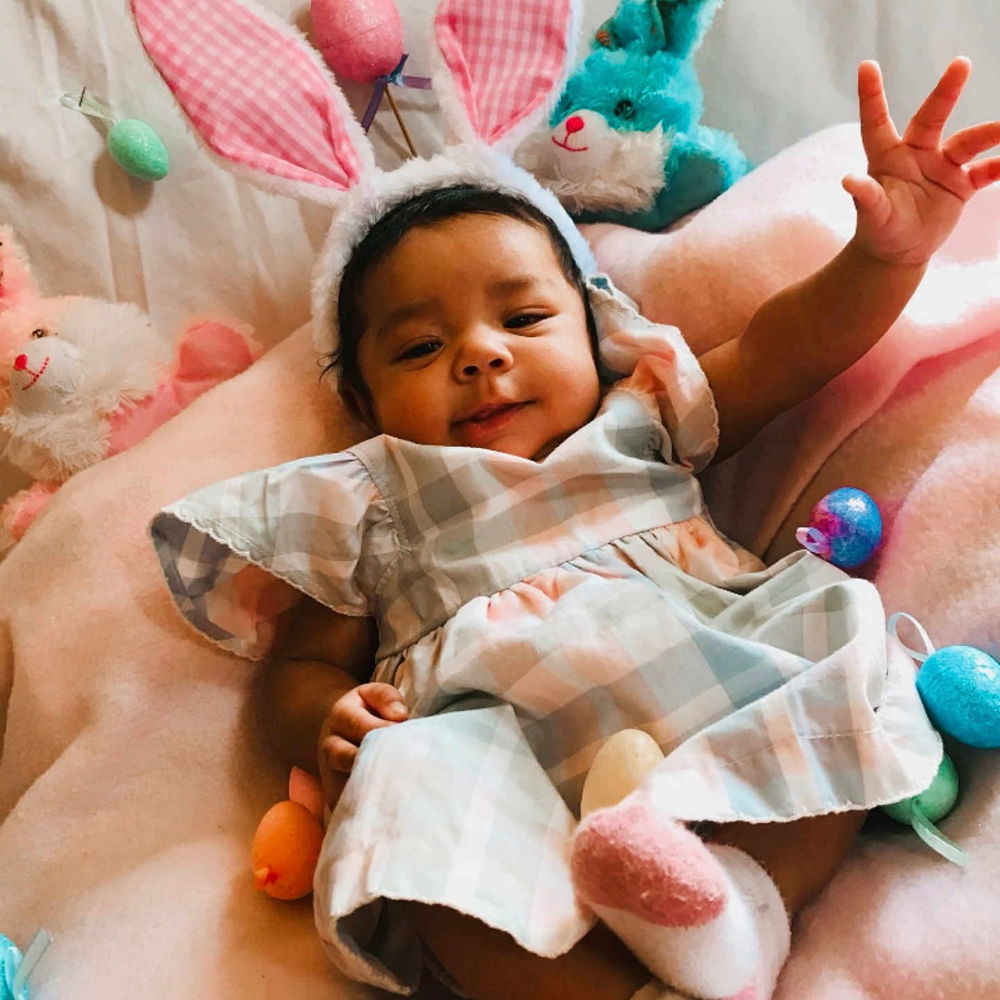 Keyloni joined the competition — help win amazing prizes! baby, bed, blanket, bodypart, clothing, face, finger, furniture, hand, happy, hat, head, homedecor, newborn, people, person, photography, portrait, quilt, sleeping