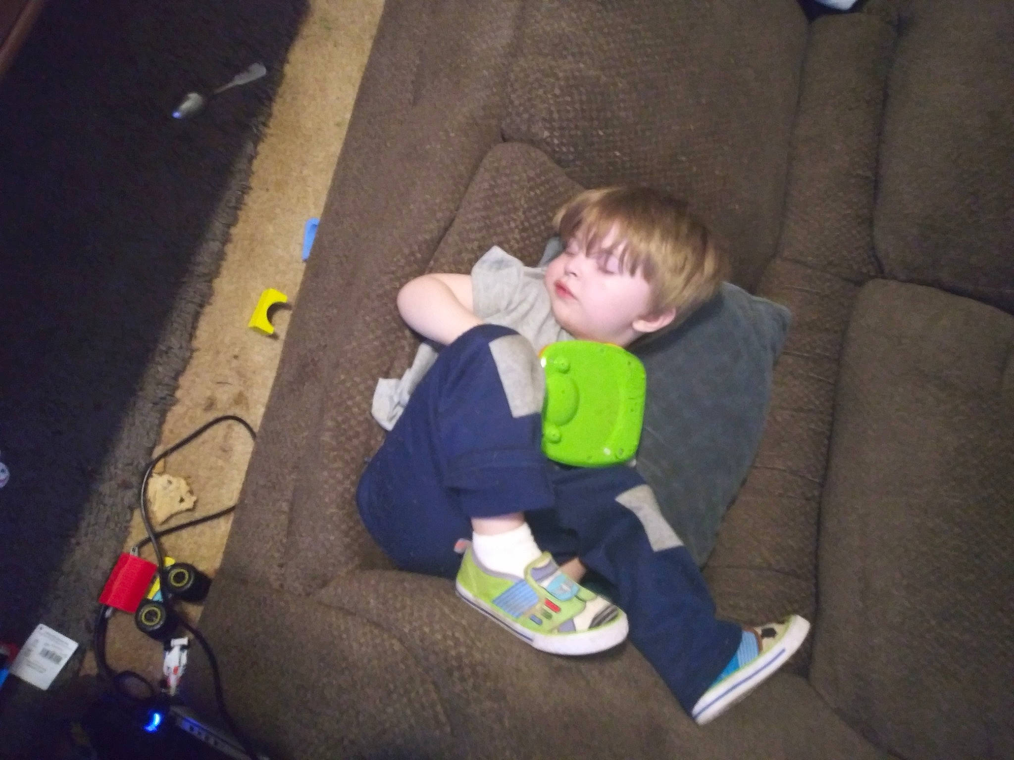 Kieran is registered to the contest to win money with this photo: child, person, play, toddler