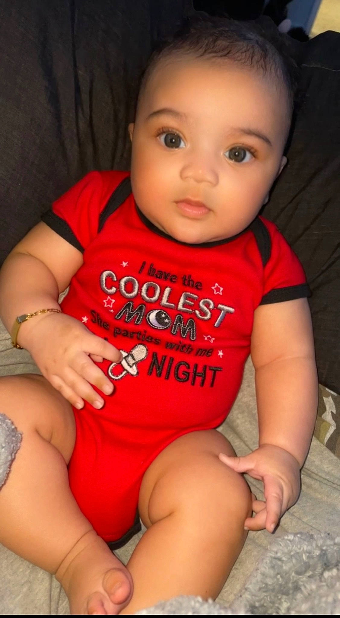 Kylo is registered to the contest to win money with this photo: baby_toddler_clothing, chin, cool, dress, face, finger, flash_photography, happy, head, joint, knee, lip, mouth, muscle, neck, organ, person, skin, sleeve, t_shirt