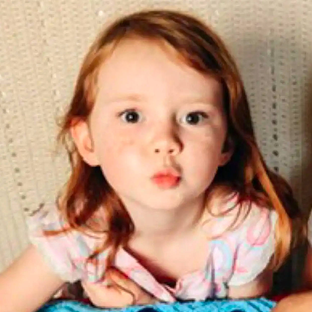 Journi is registered to the contest to win money with this photo: baby_toddler_clothing, beauty, blond, brown_hair, cheek, child, chin, ear, eyebrow, eyelash, facial_expression, hairstyle, happy, iris, jaw, lip, nose, person, sleeve, smile