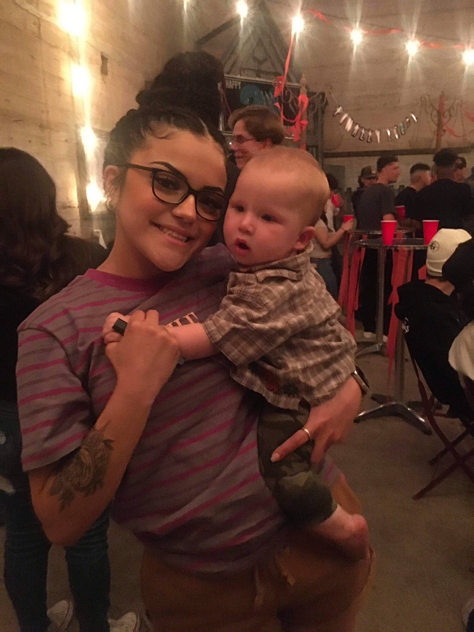 Journi joined the competition — help win amazing prizes! baby, chair, child, crowd, event, eyewear, flash_photography, fun, glasses, goggles, happy, human, interaction, joy, lighting, person, smile, social_group, standing, t_shirt