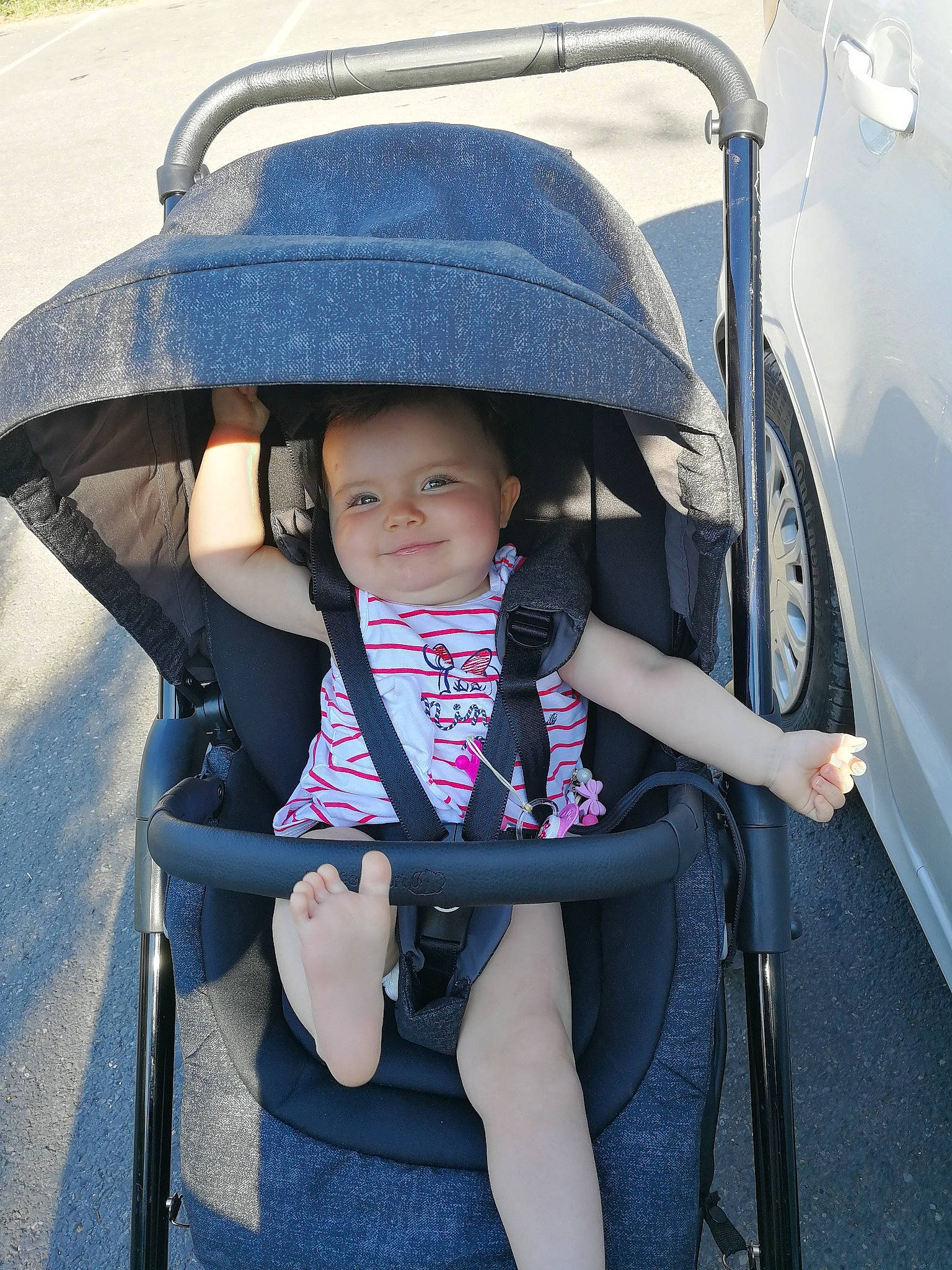 Mila participe au concours pour gagner de l'argent avec cette photo :