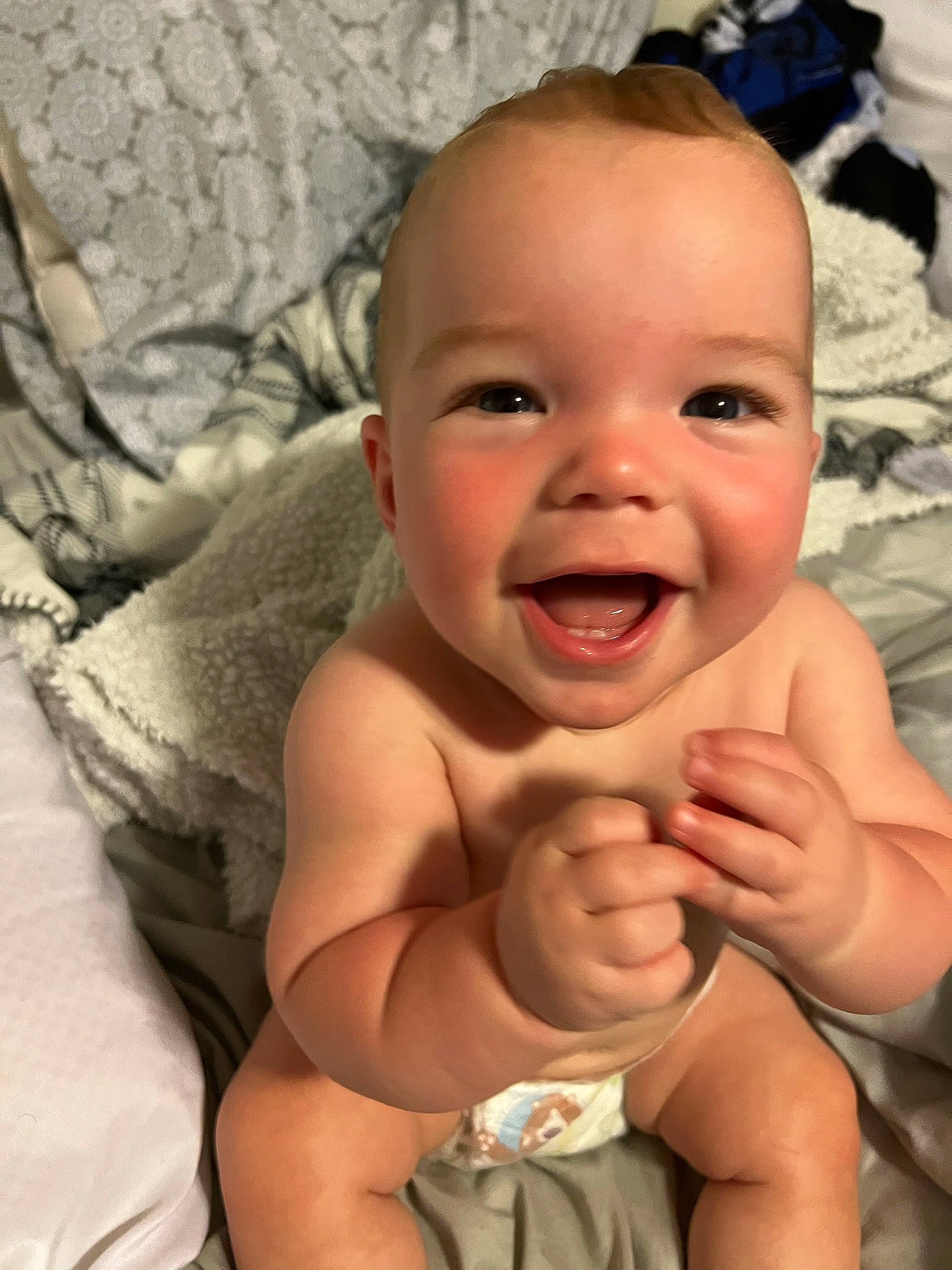 Kaison is registered to the contest to win money with this photo: baby, cheek, chest, child, chin, comfort, eye, eyebrow, facial_expression, finger, gesture, happy, lip, mouth, nose, person, skin, smile, stomach, thumb