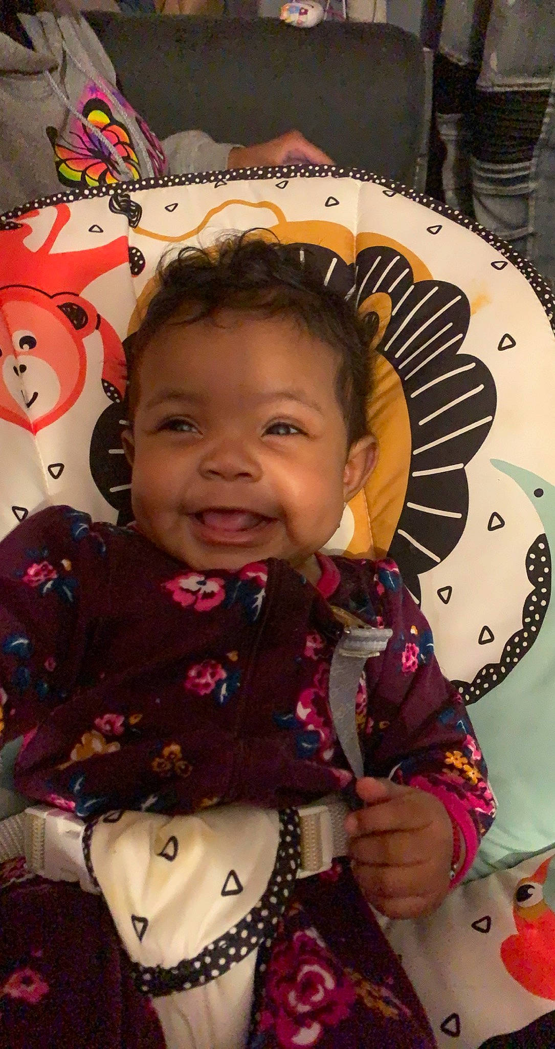 Nêhlani is registered to the contest to win money with this photo: cheek, chin, eye, eyebrow, facial_expression, hair, hairstyle, happy, head, joy, lip, mouth, neck, nose, person, product, skin, sleeve, smile, temple