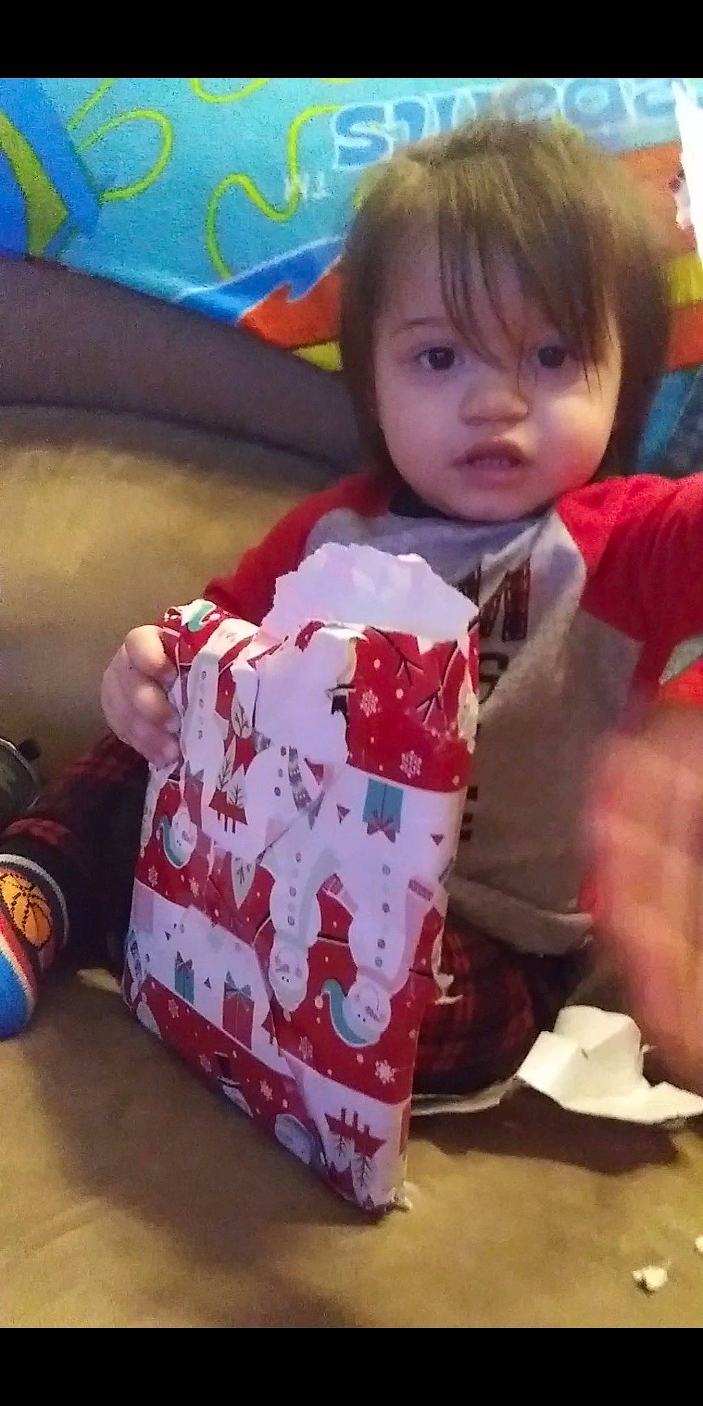 Royce is registered to the contest to win money with this photo: baby, baby_toddler_clothing, bangs, brown_hair, child, hime_cut, person, toddler