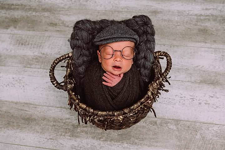 Malakai is registered to the contest to win money with this photo: art, body_jewelry, carving, eye, eyelash, eyewear, fashion_accessory, fashion_design, glasses, hair_accessory, head, headpiece, headwear, history, jewellery, metal, monochrome, monochrome_photography, necklace, person