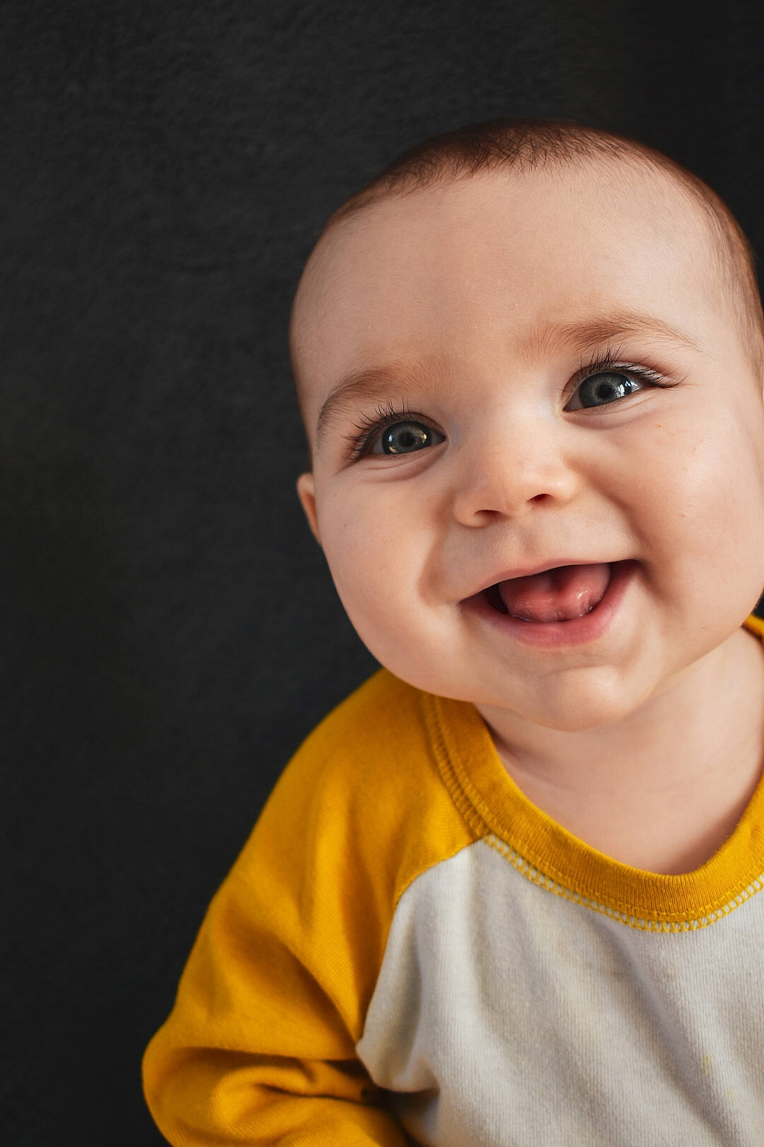 Chayton a rejoint le concours — aidez-le/la à gagner de superbes lots ! baby, baby_toddler_clothing, cheek, child, chin, ear, eye, eyebrow, facial_expression, forehead, happy, iris, joy, laugh, mouth, organ, person, portrait, skin, sleeve