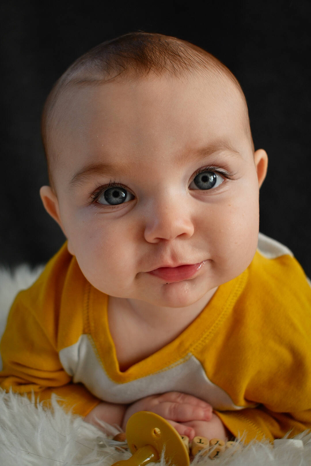 Chayton a rejoint le concours — aidez-le/la à gagner de superbes lots ! baby, baby_toddler_clothing, cheek, child, chin, dress, eye, eyebrow, fun, hairstyle, happy, iris, lip, mouth, nose, person, product, skin, sleeve, smile