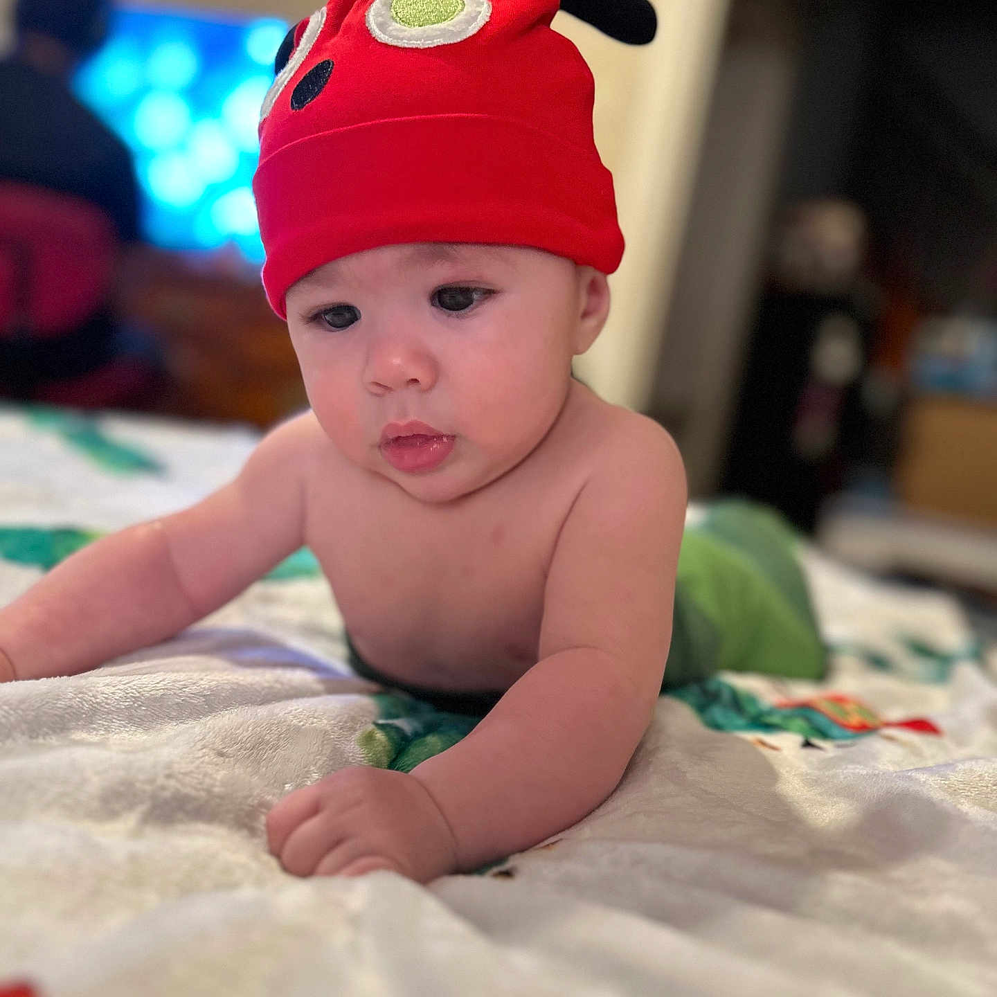 Mika is registered to the contest to win money with this photo: adult, architecture, baby, baseballcap, bathingcap, beanie, bed, bedroom, blanket, bodypart, bonnet, building, cap, clothing, computerhardware, couch, crawling, cushion, diaper, dress