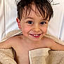 Lyam participe au concours pour gagner de l'argent avec cette photo : bath, bed, big_eyes, blanket, cheek, child, close_up, cute, happy, head, indoor, playful, portrait, short_hair, shoulders, skin, smiling, teeth, towel, wet_hair