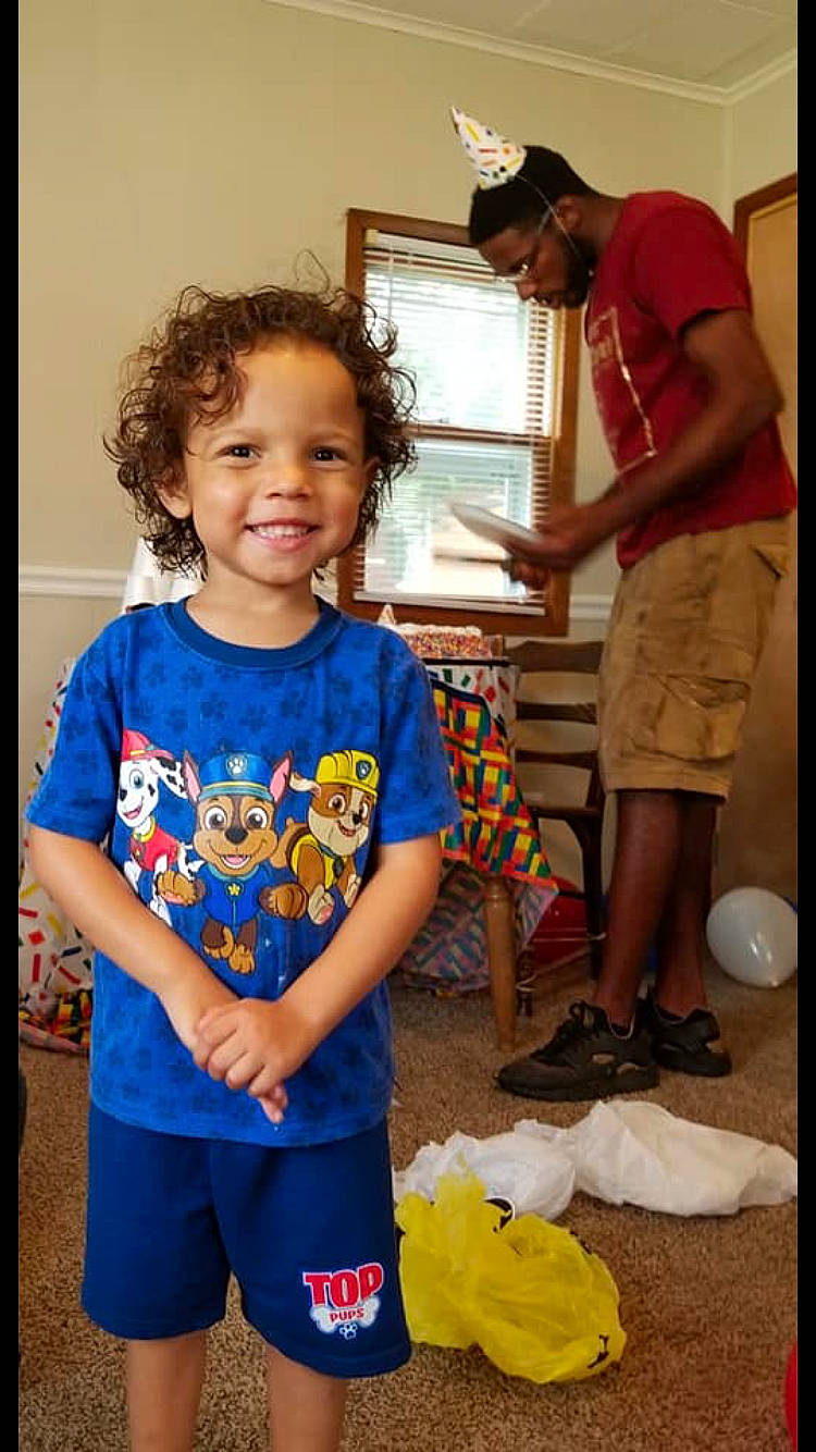 Marcel is registered to the contest to win money with this photo: adaptation, child, joy, person, play, t_shirt, toddler